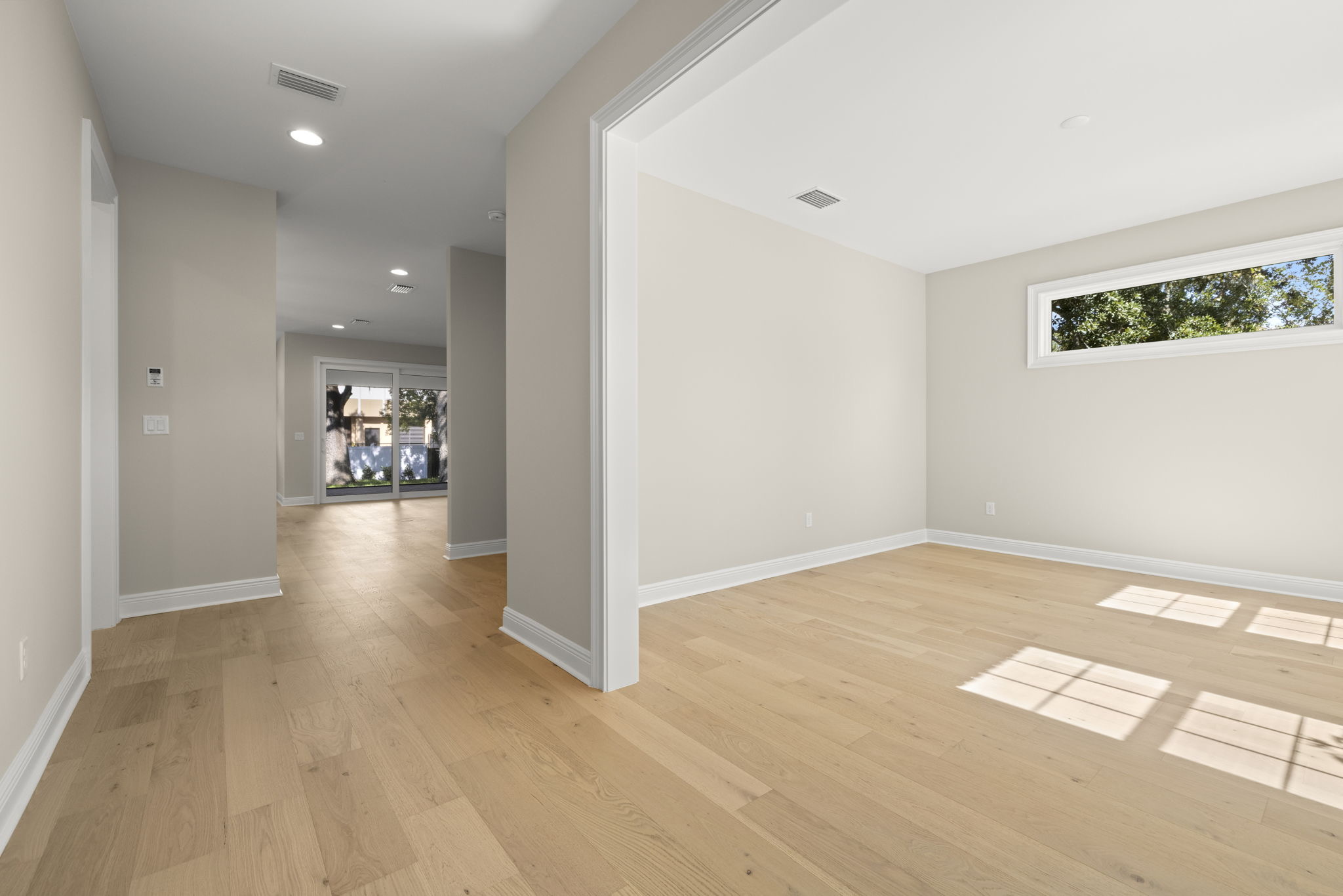 Tampa, Florida, 33629, United States, 4 Bedrooms Bedrooms, ,5 BathroomsBathrooms,Residential,For Sale,1986126