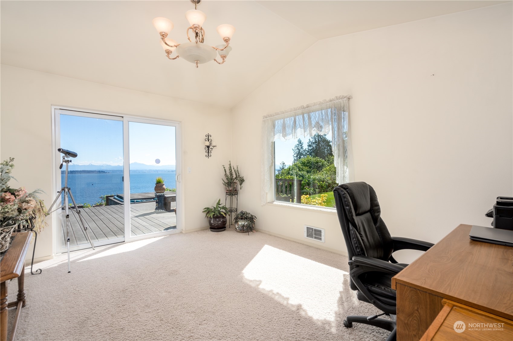 Hat Island, Washington, 98206, United States, 3 Bedrooms Bedrooms, ,1 BathroomBathrooms,Residential,For Sale,1928983