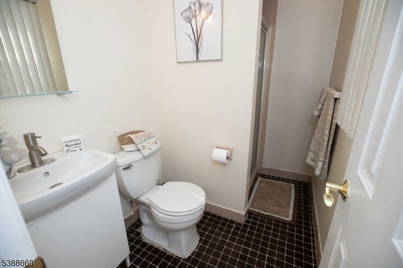 Parsippany, New Jersey, 07054-2126, United States, 4 Bedrooms Bedrooms, ,3 BathroomsBathrooms,Residential,For Sale,1976292