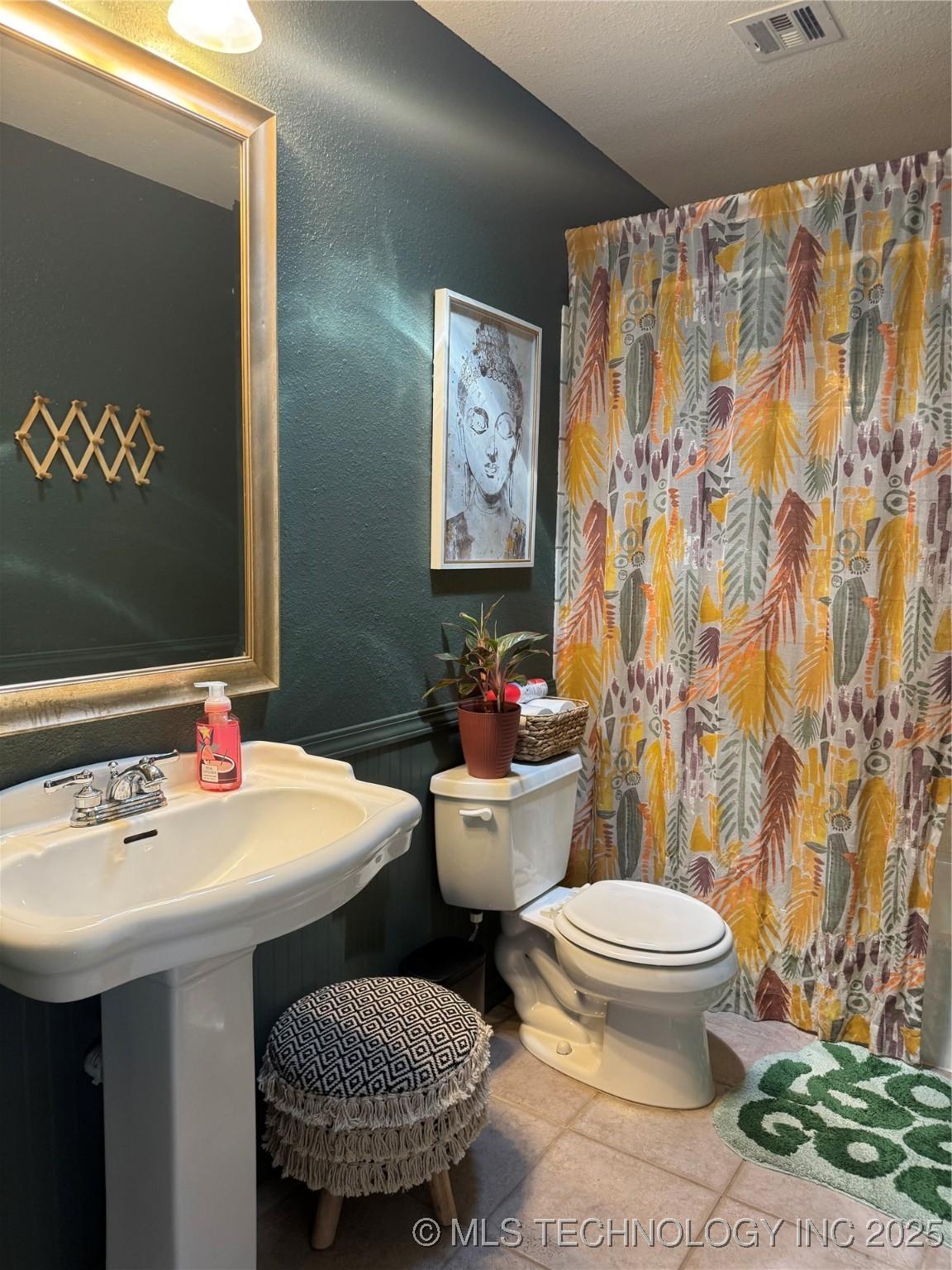 Mannford, Oklahoma, 74044, United States, 4 Bedrooms Bedrooms, ,3 BathroomsBathrooms,Residential,For Sale,1974696