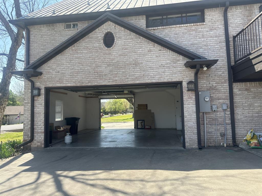 Granbury, Texas, 76049, United States, 4 Bedrooms Bedrooms, ,3 BathroomsBathrooms,Residential,For Sale,2024431