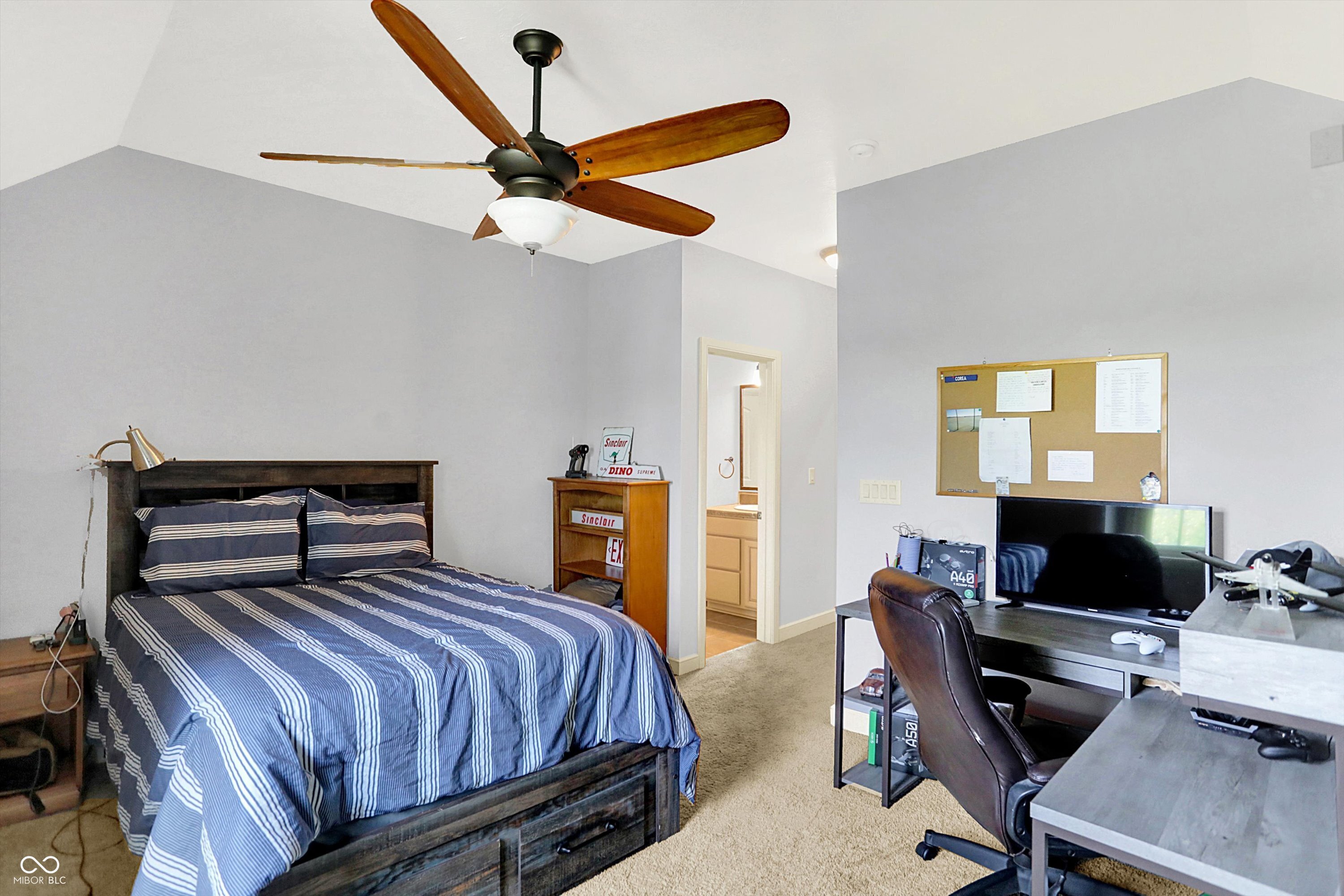 Zionsville, Indiana, 46077, United States, 4 Bedrooms Bedrooms, ,6 BathroomsBathrooms,Residential,For Sale,1978163