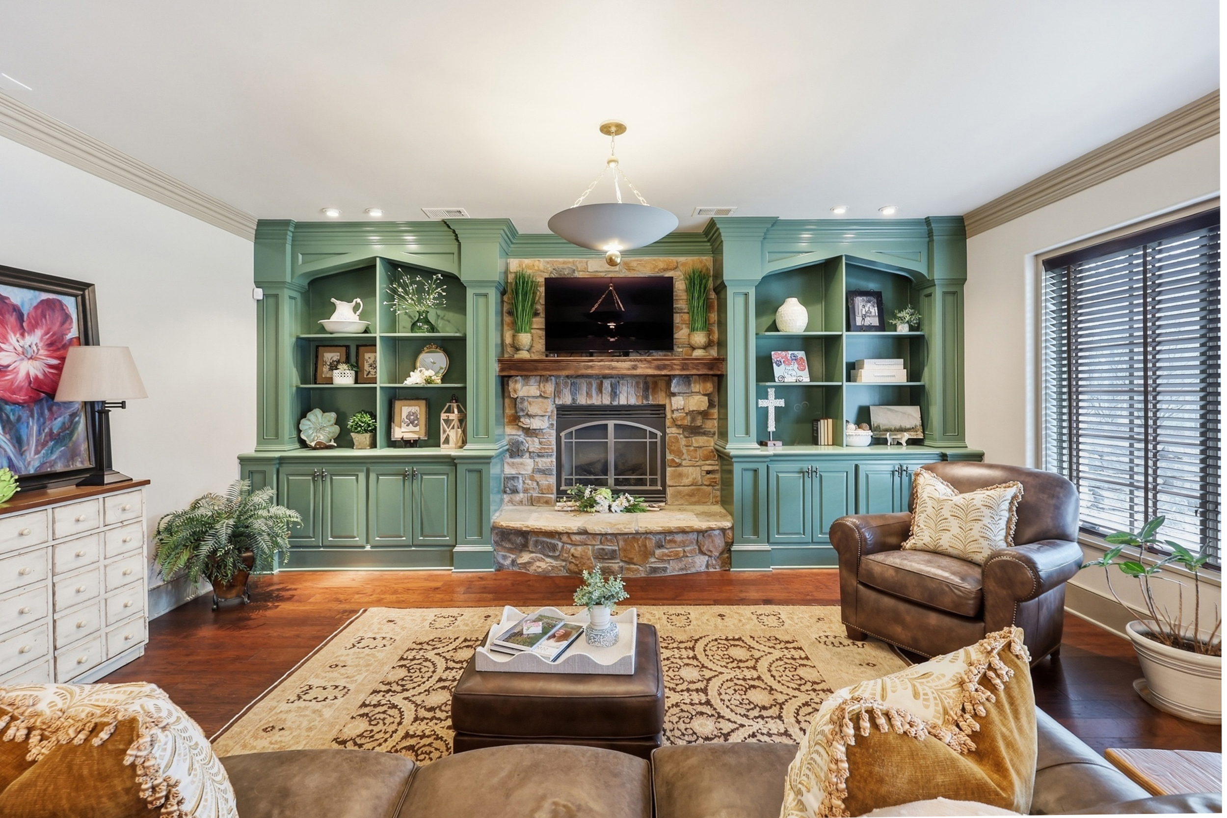  4848 Chelmsbury Lane - 物件實景