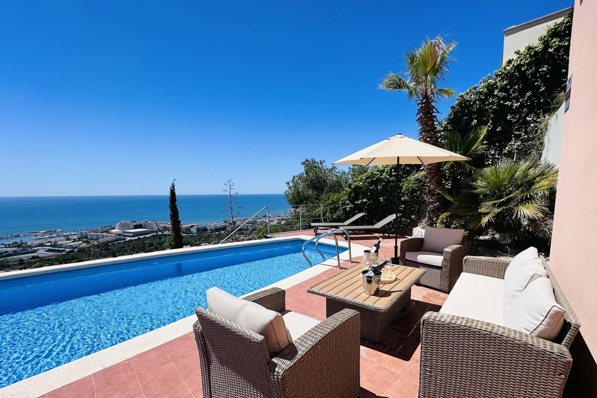  Large south facing villa with breathtaking sea views in Levantina - 物件實景