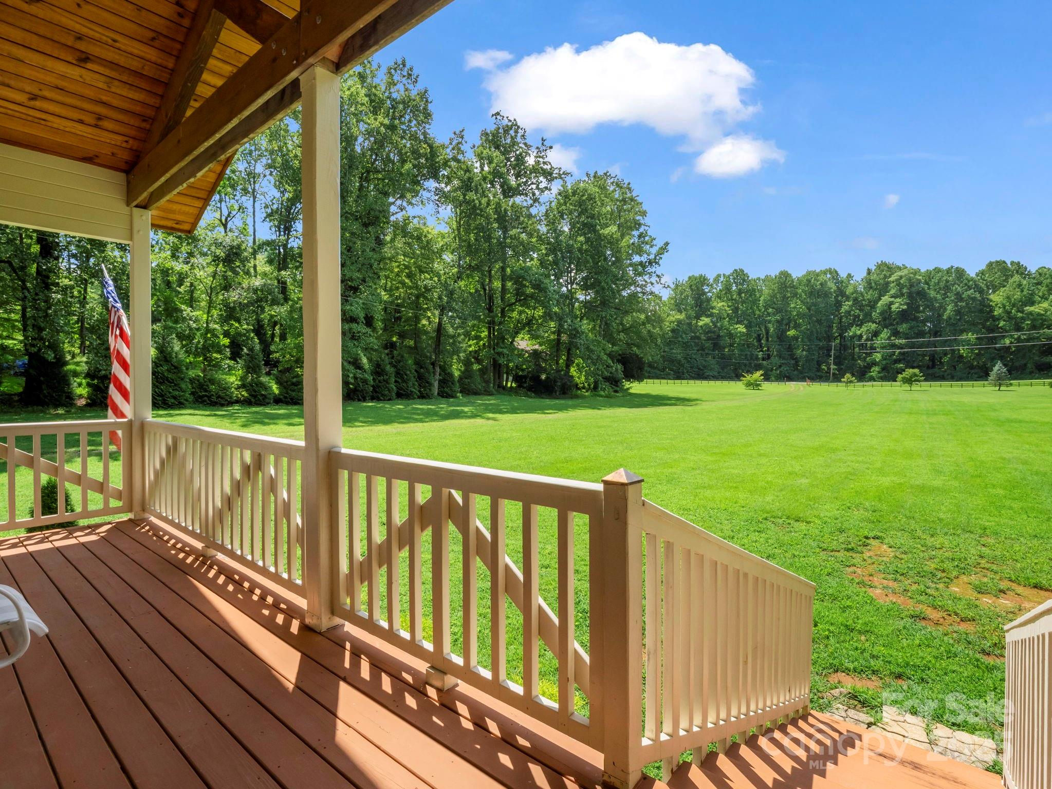 Saluda, North Carolina, 28773, United States, 3 Bedrooms Bedrooms, ,2 BathroomsBathrooms,Residential,For Sale,1923070