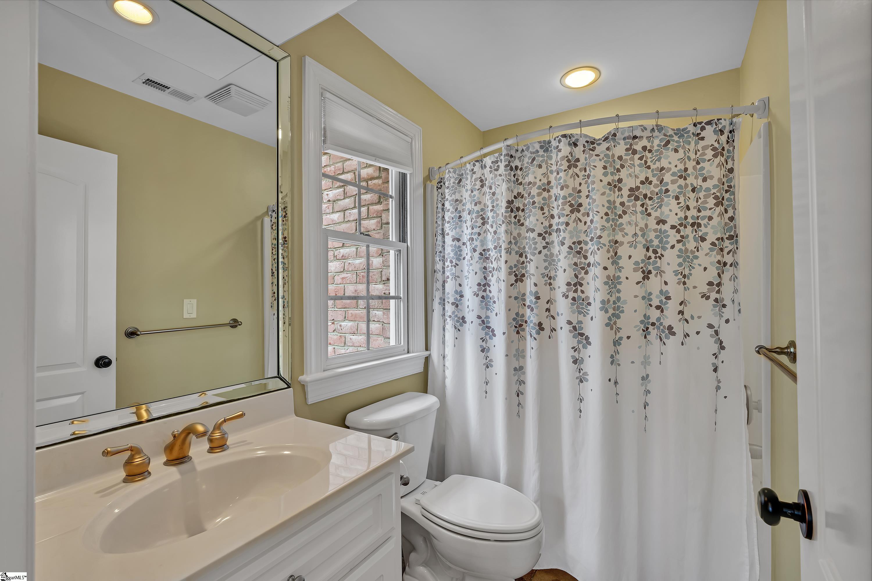 Spartanburg, South Carolina, 29306, United States, 4 Bedrooms Bedrooms, ,4 BathroomsBathrooms,Residential,For Sale,1819955