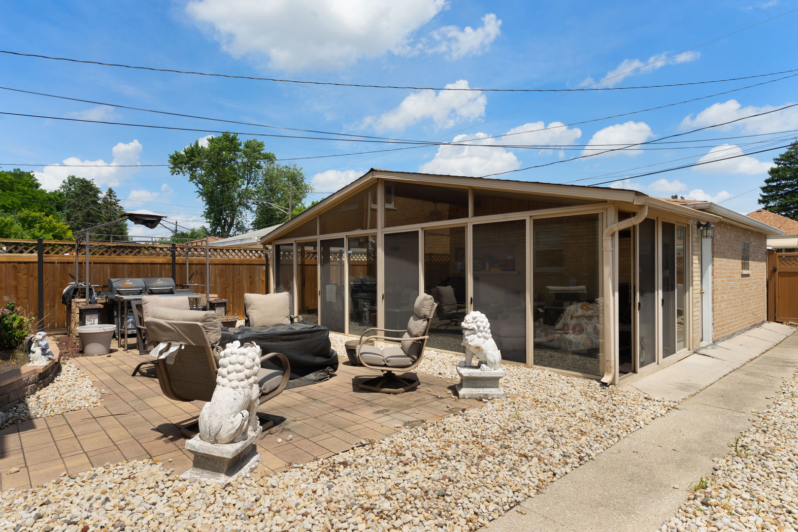 Berwyn, Illinois, 60402, United States, 6 Bedrooms Bedrooms, ,Residential,For Sale,1903495