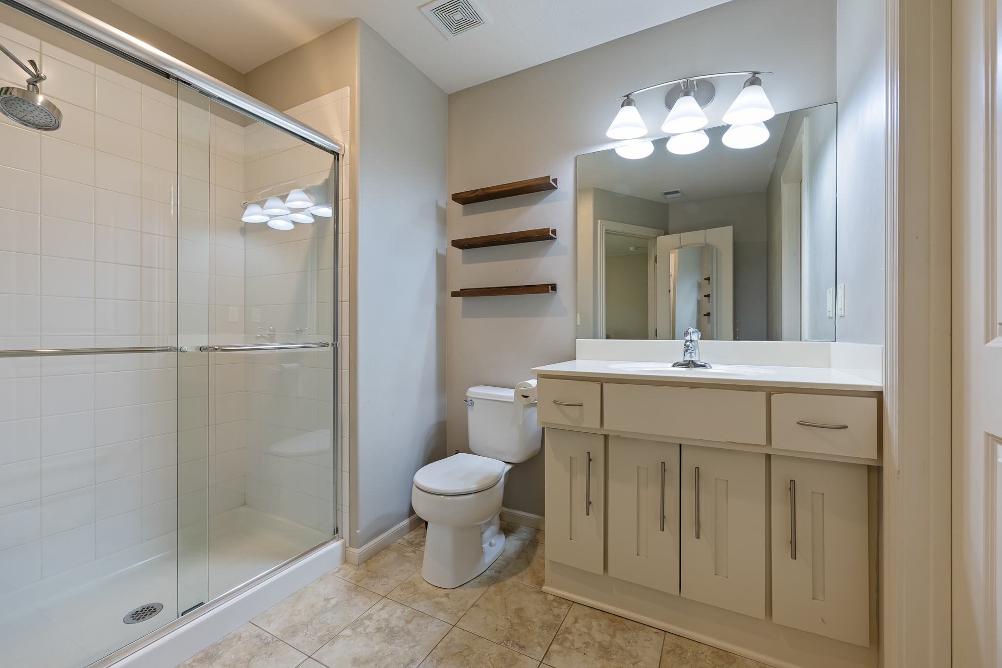  9920 Skyview Lane, Lenexa, KS 66220 - 物件實景