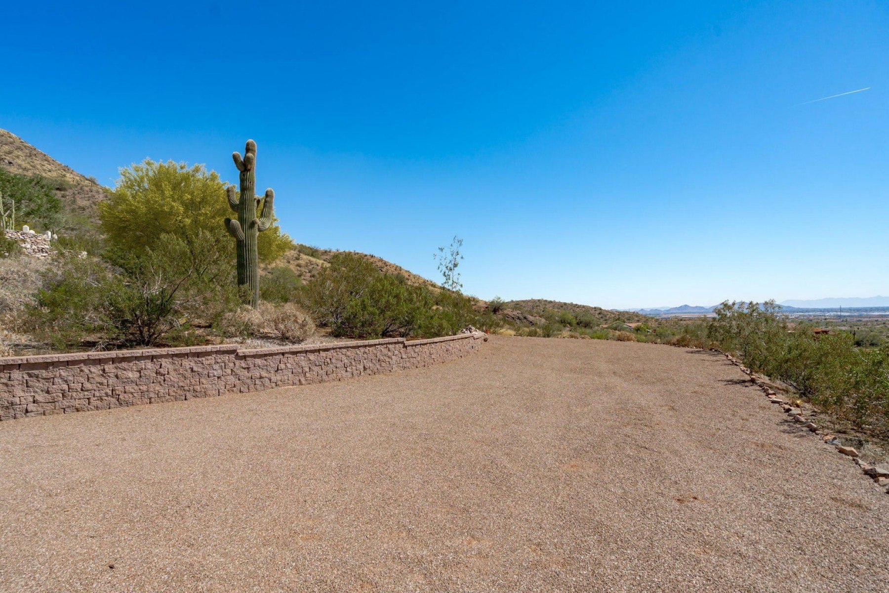  619 E Briles Road ¦Phoenix, AZ - 物件實景