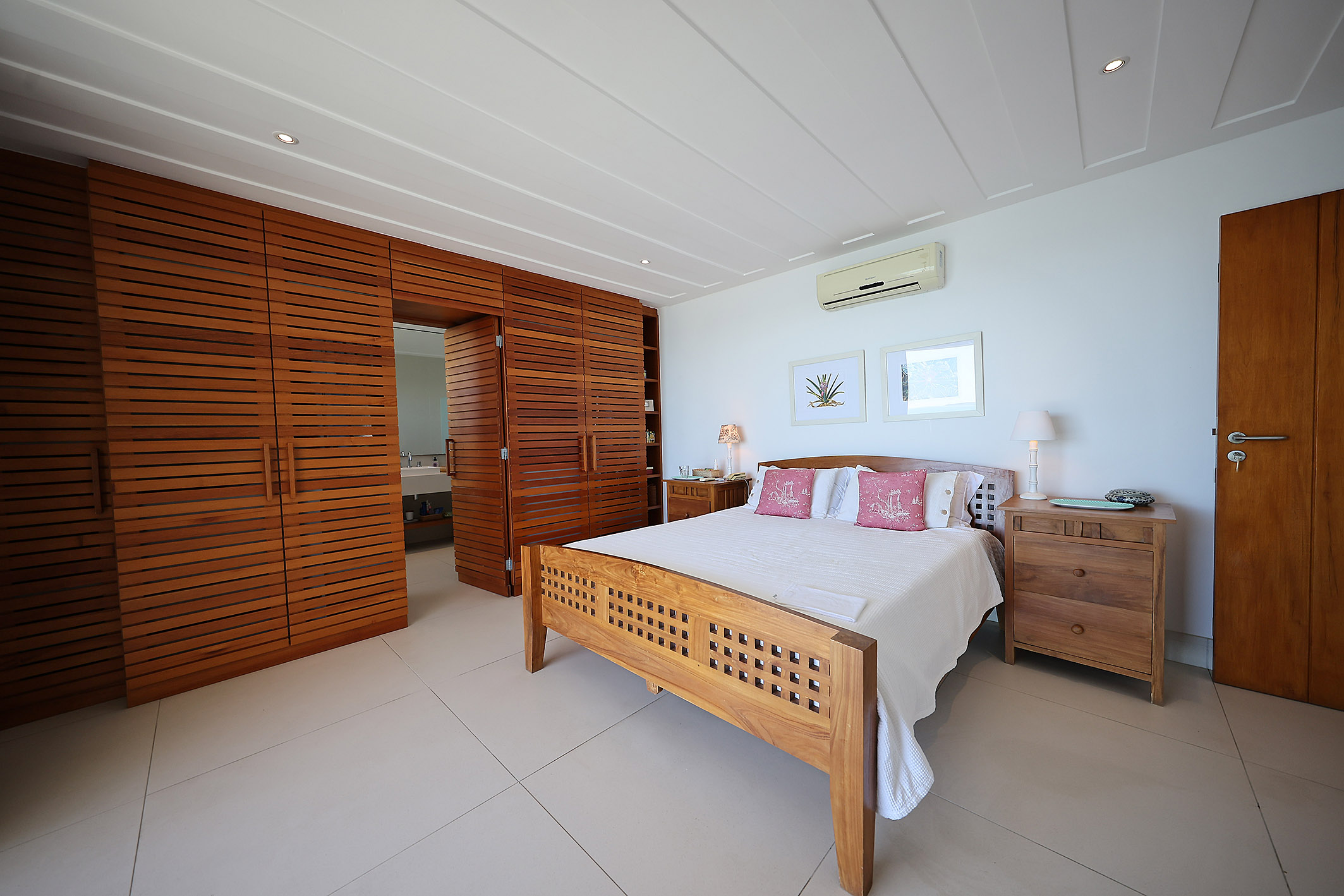  Beachfront House with Six Suites and Sunset Views in Manguinhos, Búzios - 物件實景