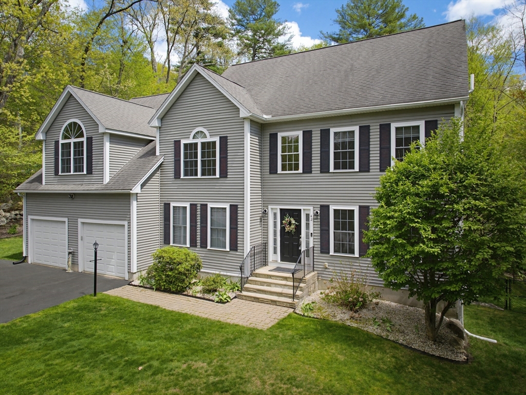 Northbridge, Massachusetts, 01534, United States, 4 Bedrooms Bedrooms, ,2 BathroomsBathrooms,Residential,For Sale,1977320