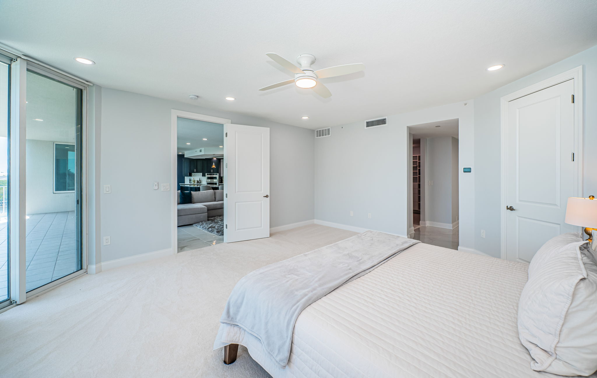 Belleair, Florida, 33756, United States, 2 Bedrooms Bedrooms, ,3 BathroomsBathrooms,Residential,For Sale,1979056