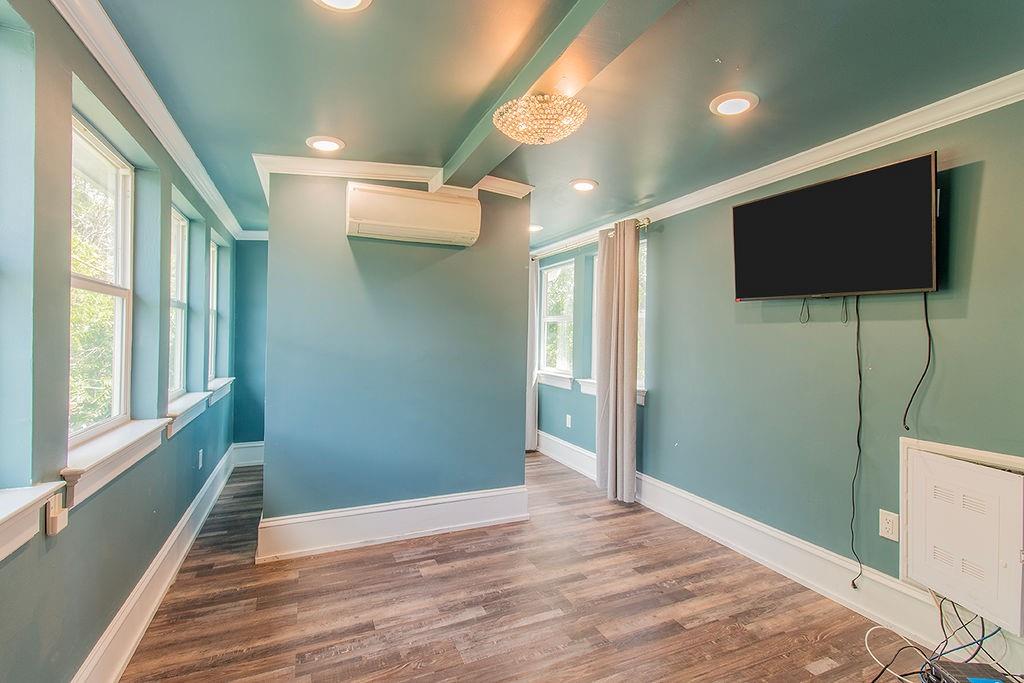 Waco, Texas, 76707, United States, 3 Bedrooms Bedrooms, ,4 BathroomsBathrooms,Residential,For Sale,1897293