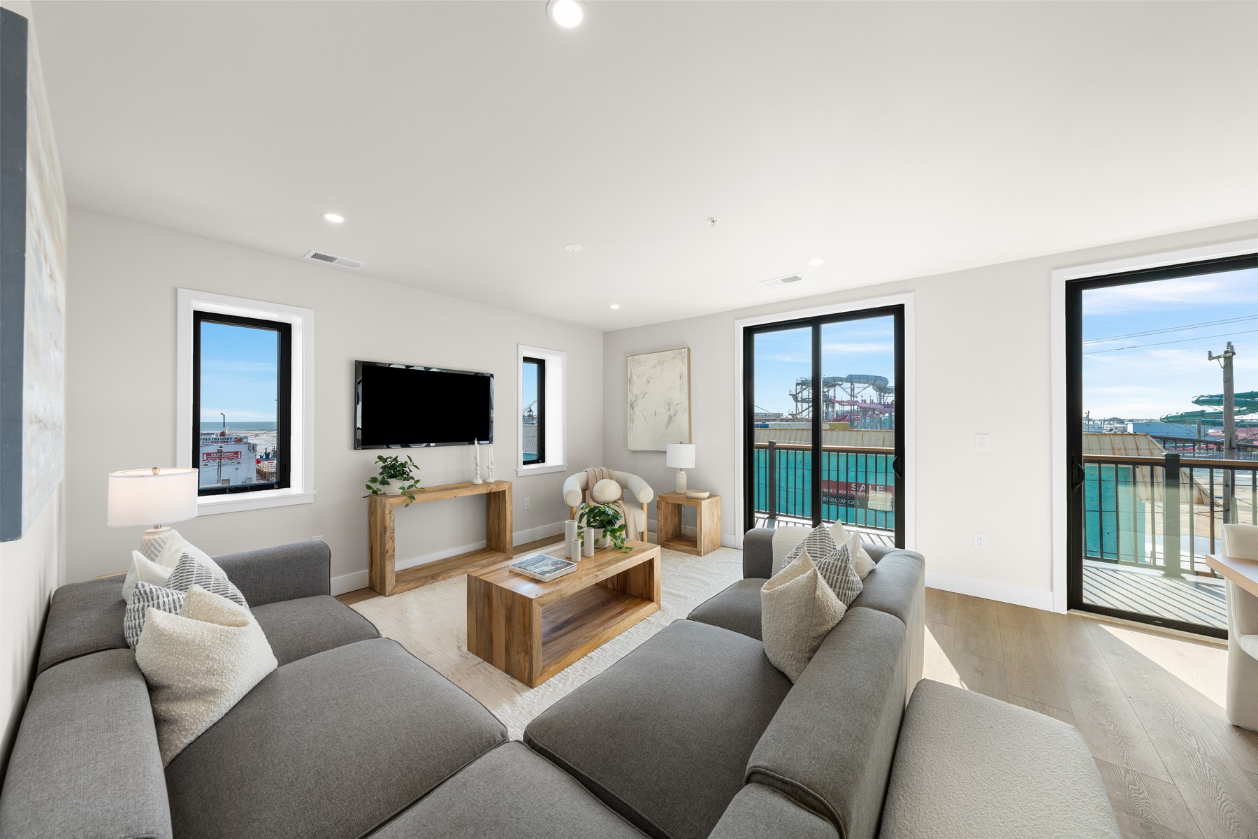  323 E Oak Avenue #101 - 物件實景