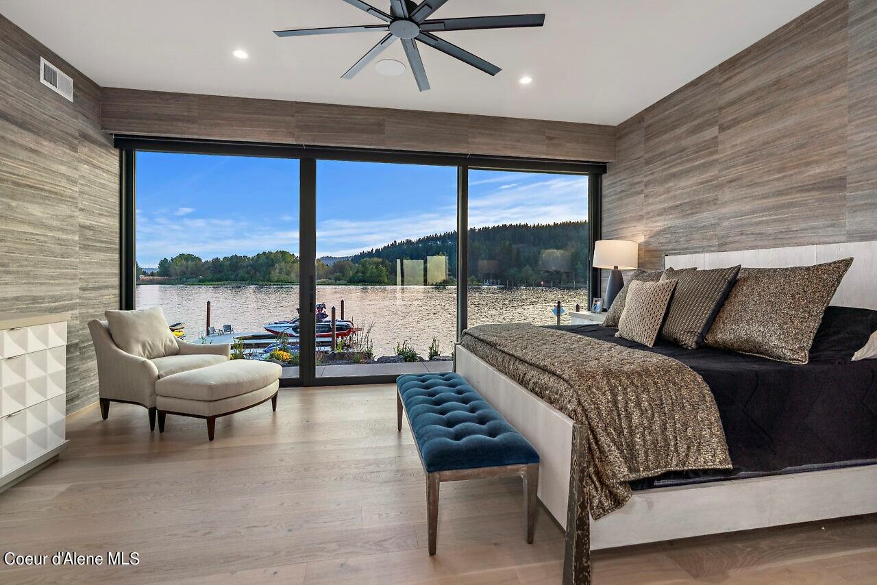 Coeur d'Alene, Idaho, 83814, United States, 4 Bedrooms Bedrooms, ,4 BathroomsBathrooms,Residential,For Sale,1908048