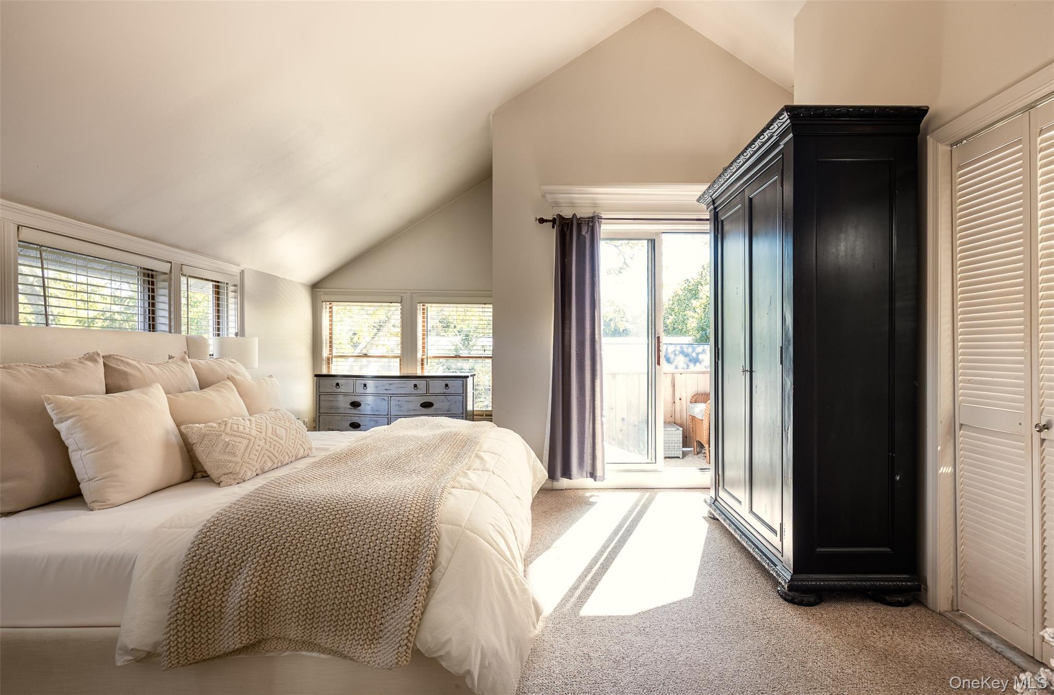 East Moriches, New York, 11940, United States, 6 Bedrooms Bedrooms, ,4 BathroomsBathrooms,Residential,For Sale,1994903