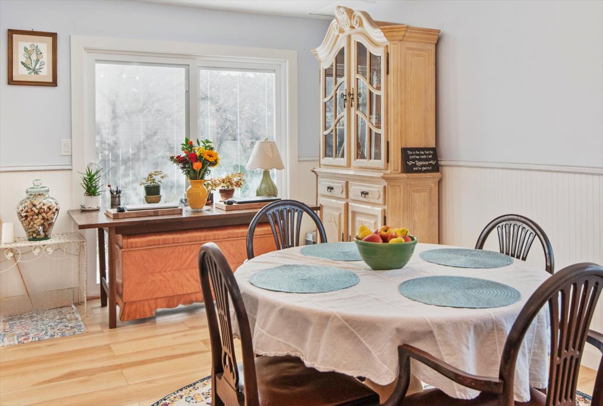 Lompoc, California, 93436, United States, 4 Bedrooms Bedrooms, ,1 BathroomBathrooms,Residential,For Sale,2002013