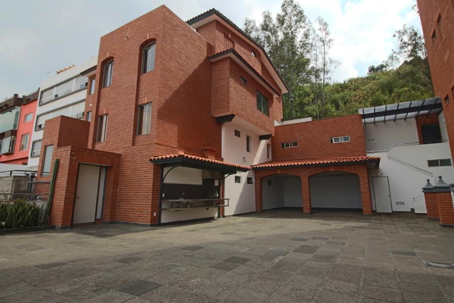 Residencial Bosques, Morelia, Michoacán de Ocampo, 58099, Mexico, 3 Bedrooms Bedrooms, ,2 BathroomsBathrooms,Residential,For Sale,Residencial Bosques,1442752