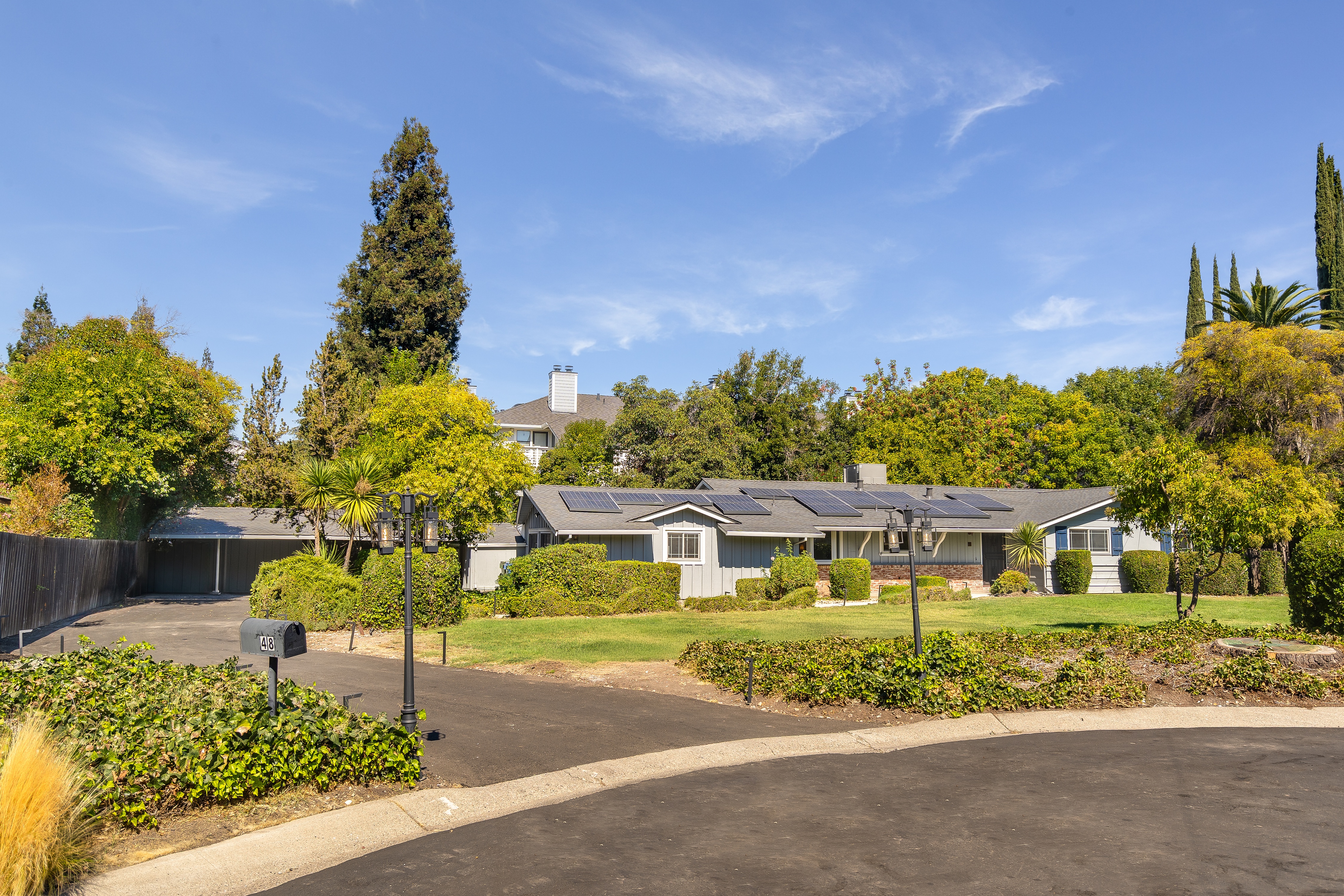 California Rancher with Privacy and Proximity - 物件實景