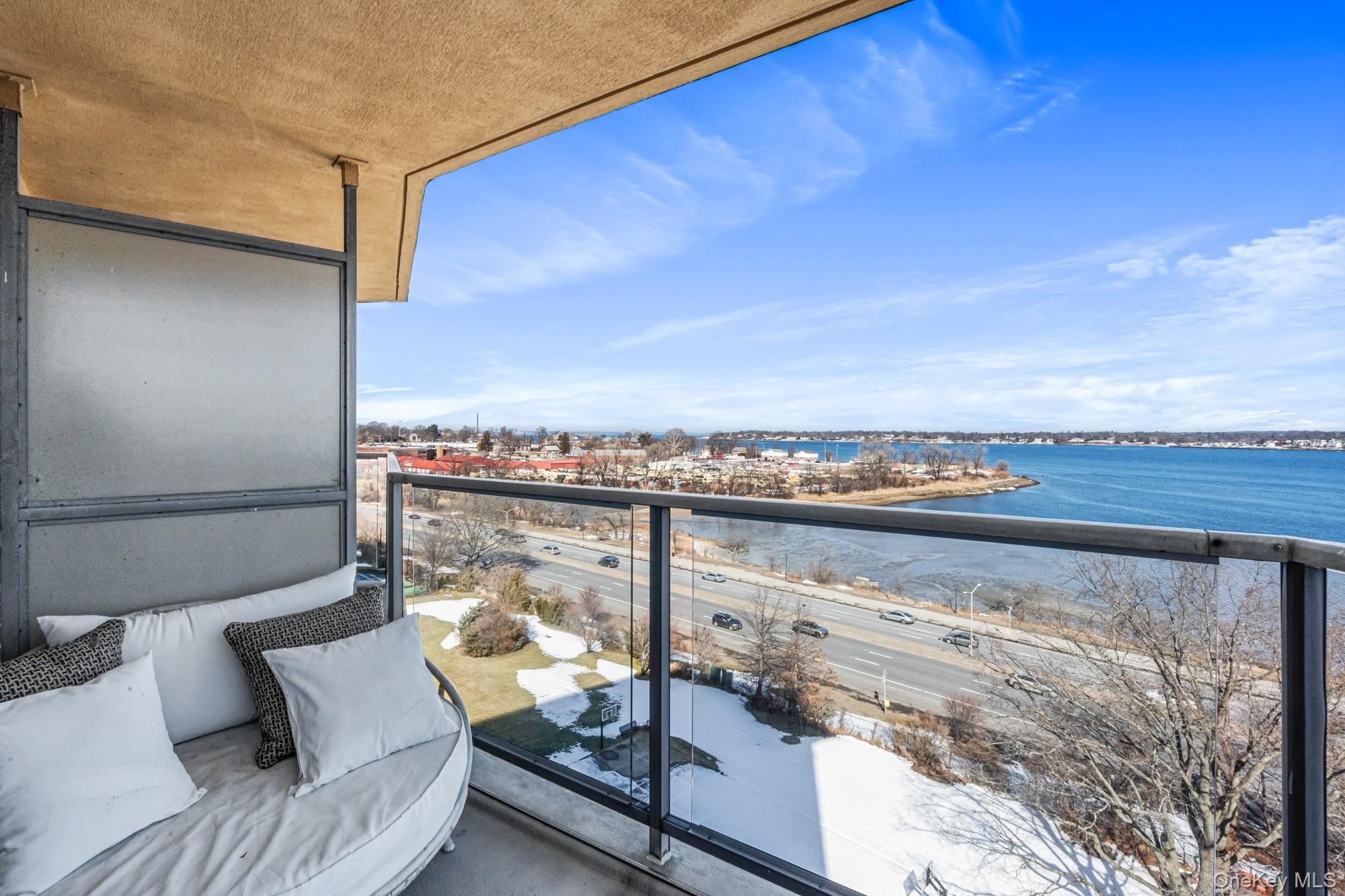 Bayside, New York, 11360, United States, 3 Bedrooms Bedrooms, ,2 BathroomsBathrooms,Residential,For Sale,2048394