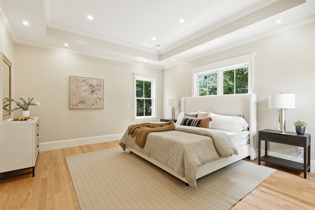 Newton, Massachusetts, 02459, United States, 5 Bedrooms Bedrooms, ,6 BathroomsBathrooms,Residential,For Sale,1938580