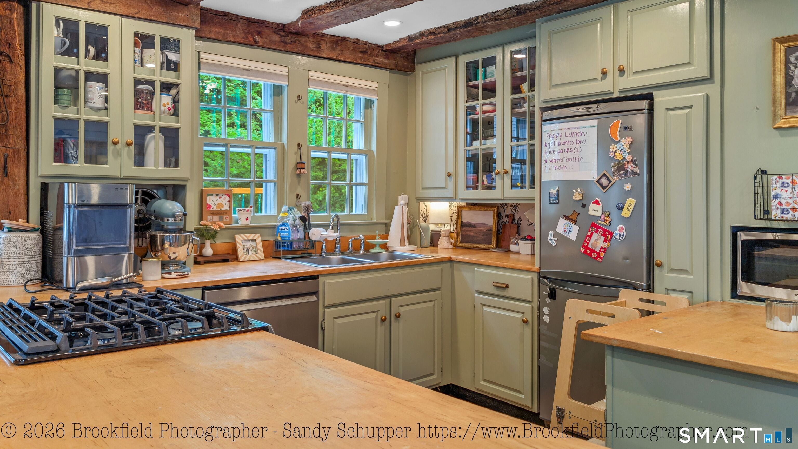 Southbury, Connecticut, 06488, United States, 3 Bedrooms Bedrooms, ,3 BathroomsBathrooms,Residential,For Sale,2048179