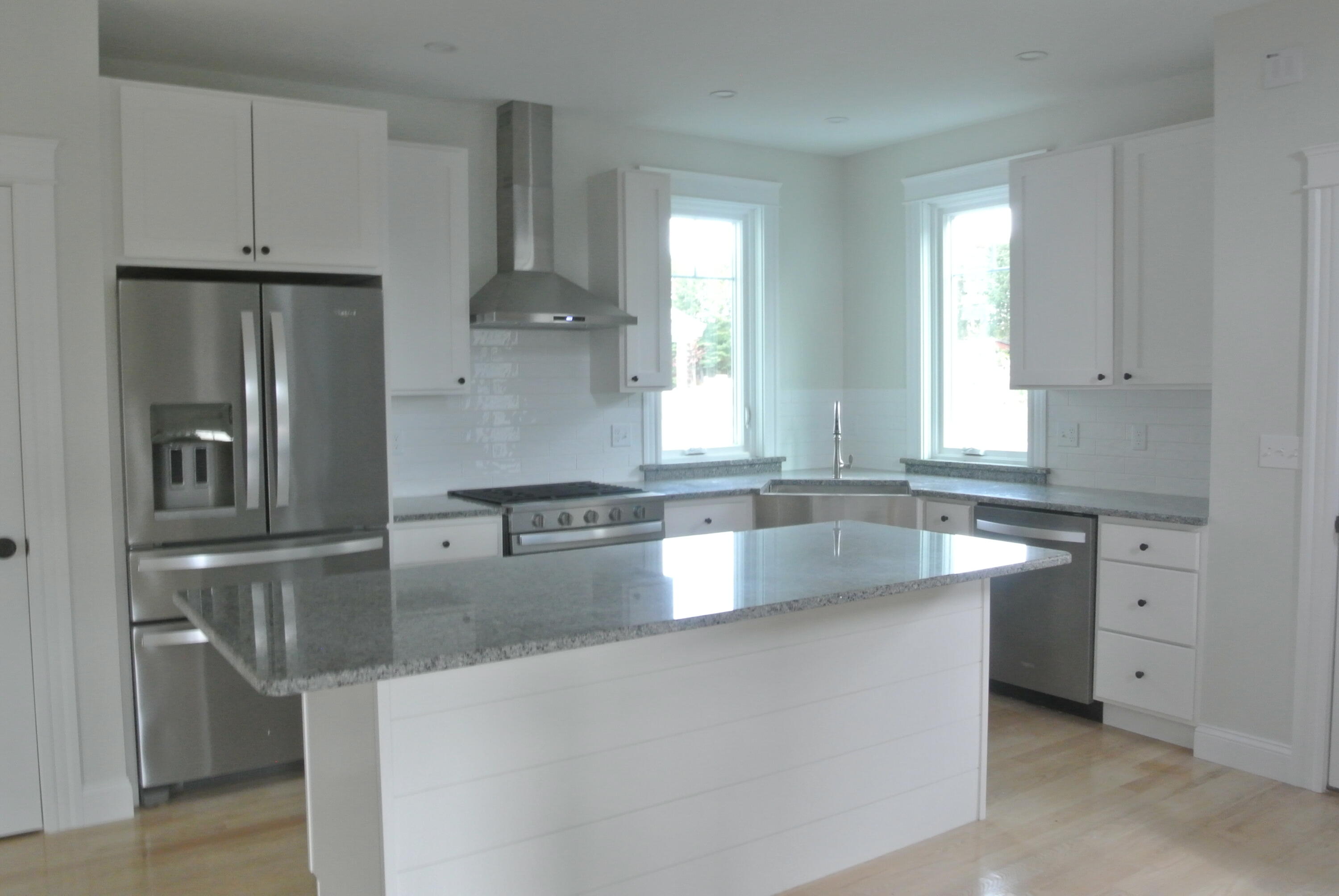 South Portland, Maine, 04106, United States, 3 Bedrooms Bedrooms, ,4 BathroomsBathrooms,Residential,For Sale,1966716