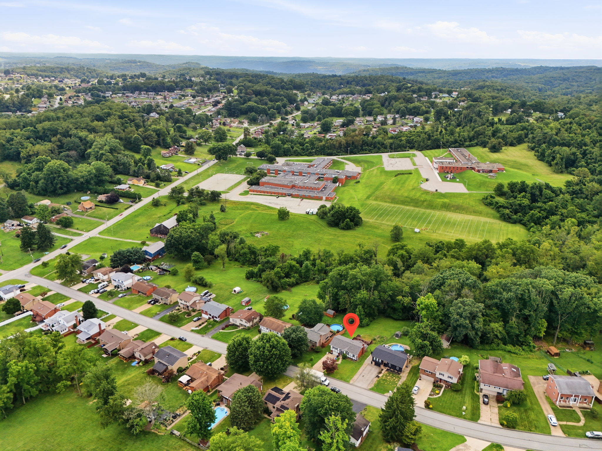  145 Karen Drive, Elizabeth, PA 15037 - 物件實景