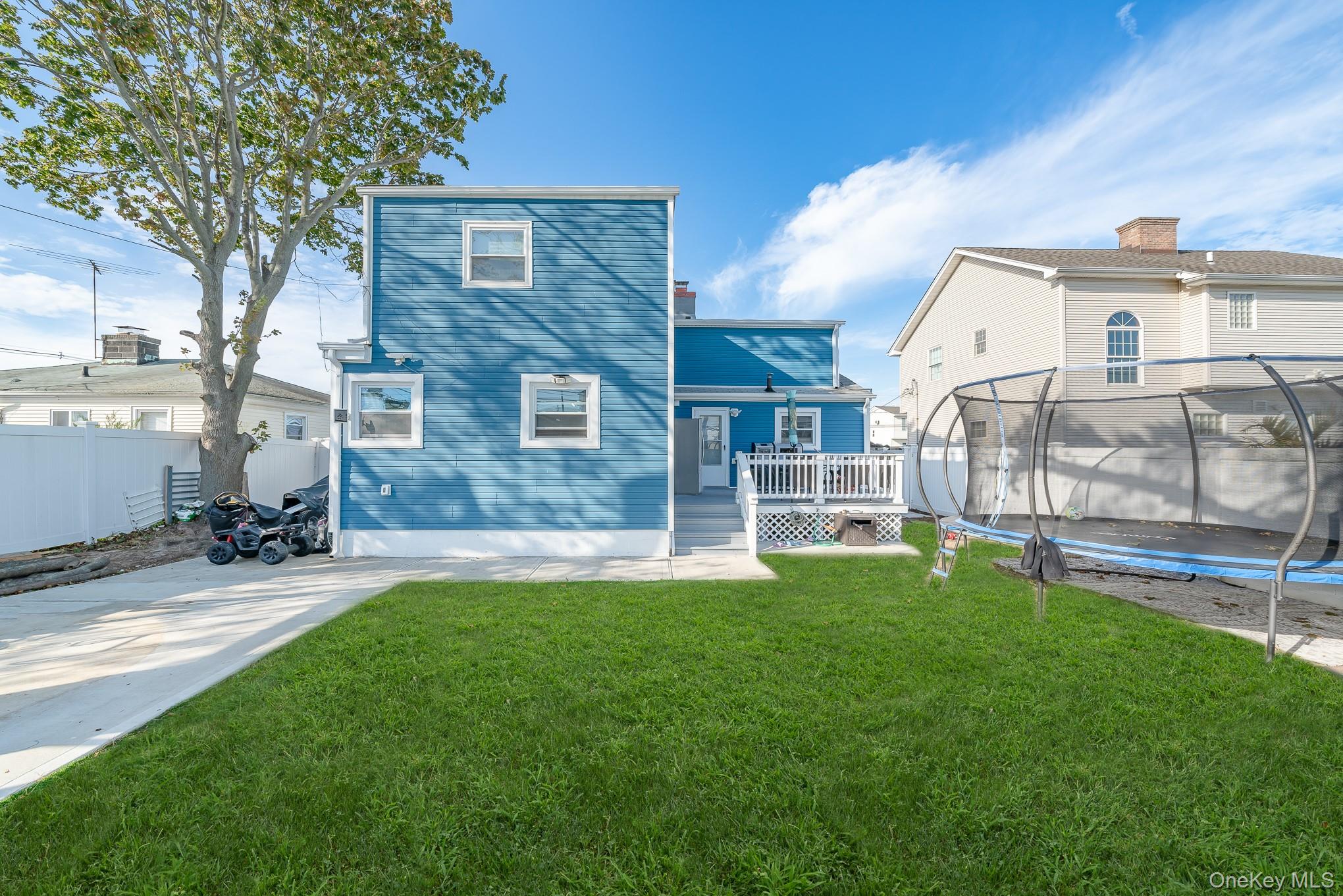 Freeport, New York, 11520, United States, 5 Bedrooms Bedrooms, ,3 BathroomsBathrooms,Residential,For Sale,1977897