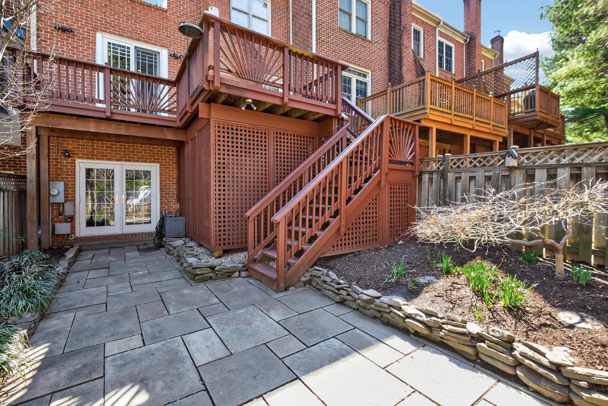  105 Crofton Hill Lane, Rockville, MD, 20850 - 物件實景