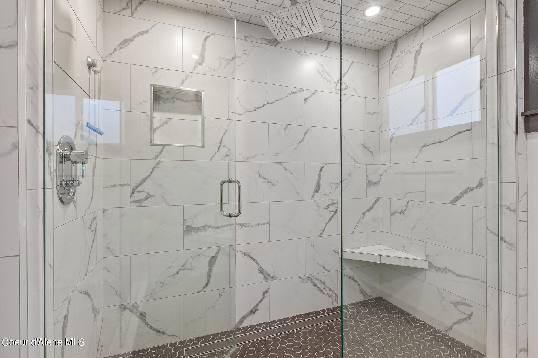 Coeur d'Alene, Idaho, 83814, United States, 4 Bedrooms Bedrooms, ,1 BathroomBathrooms,Residential,For Sale,1975946