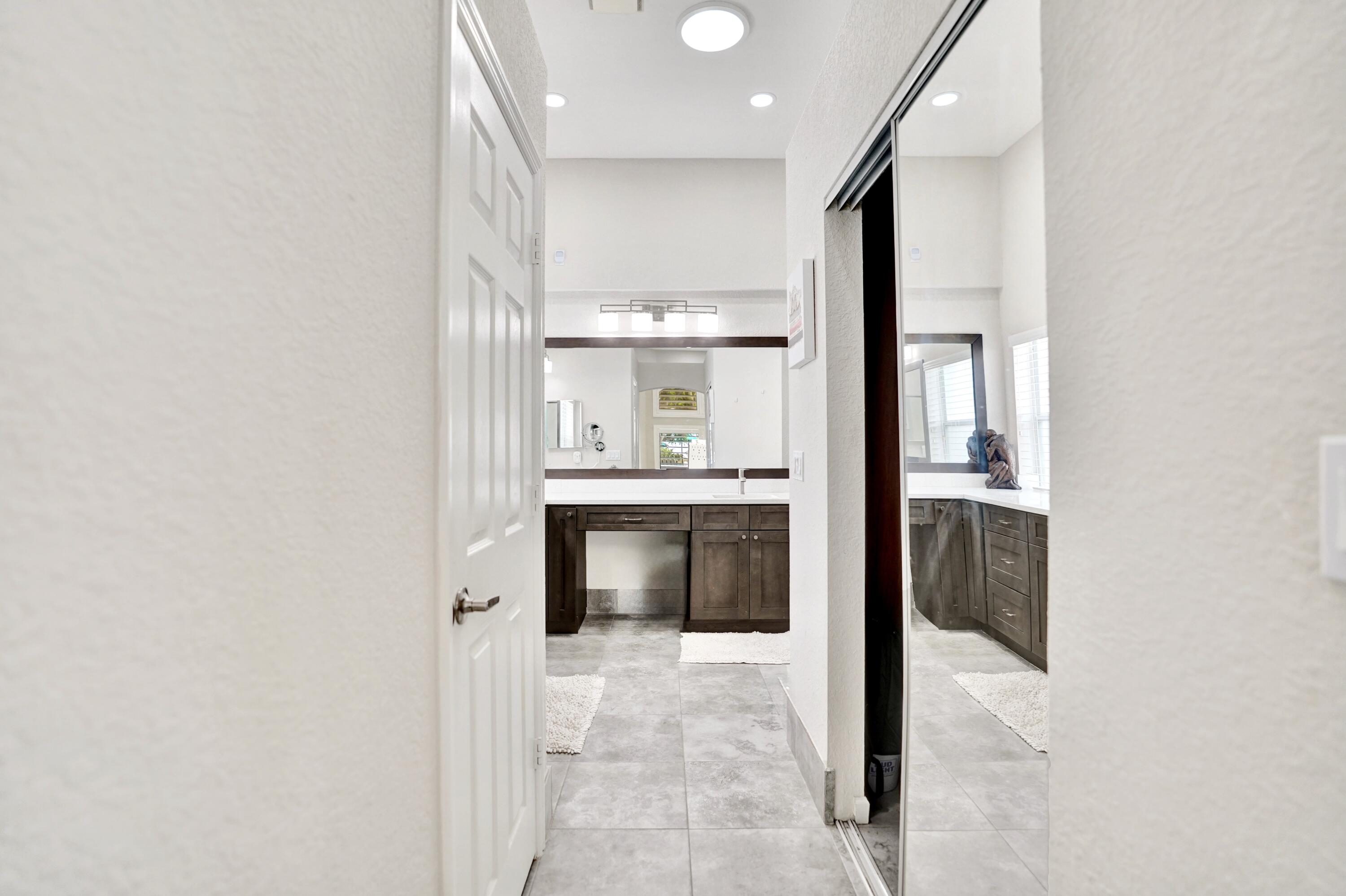Lake Worth, Florida, 33463, United States, 3 Bedrooms Bedrooms, ,3 BathroomsBathrooms,Residential,For Sale,1905874