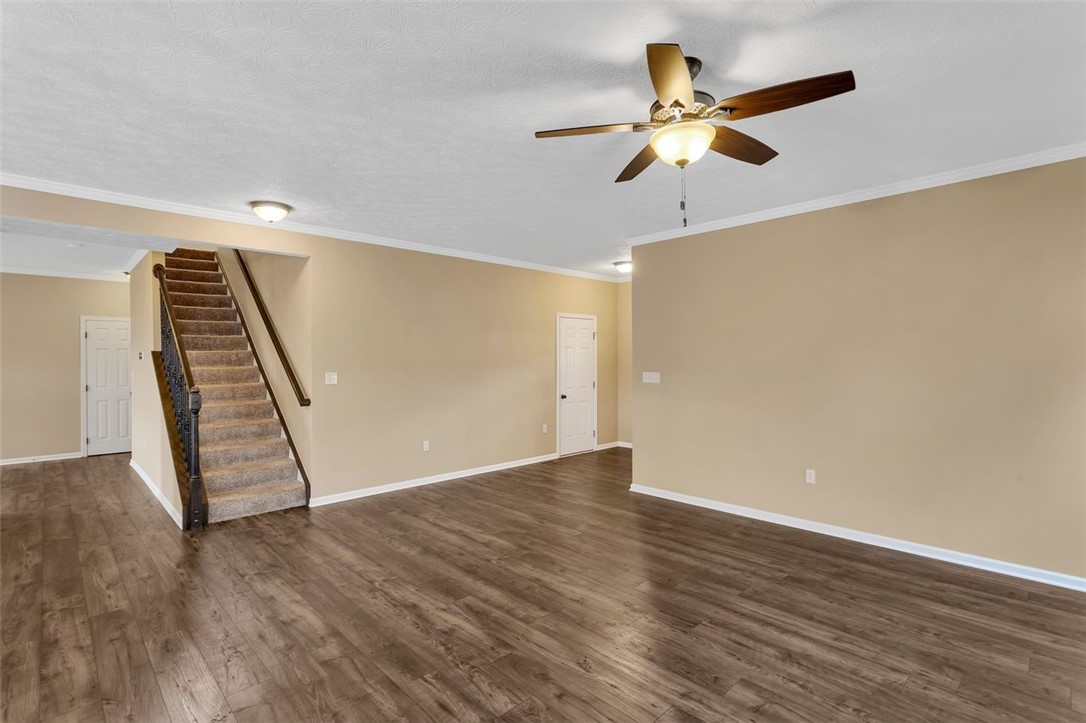 Jackson Twp, Pennsylvania, 16063, United States, 5 Bedrooms Bedrooms, ,4 BathroomsBathrooms,Residential,For Sale,1933406