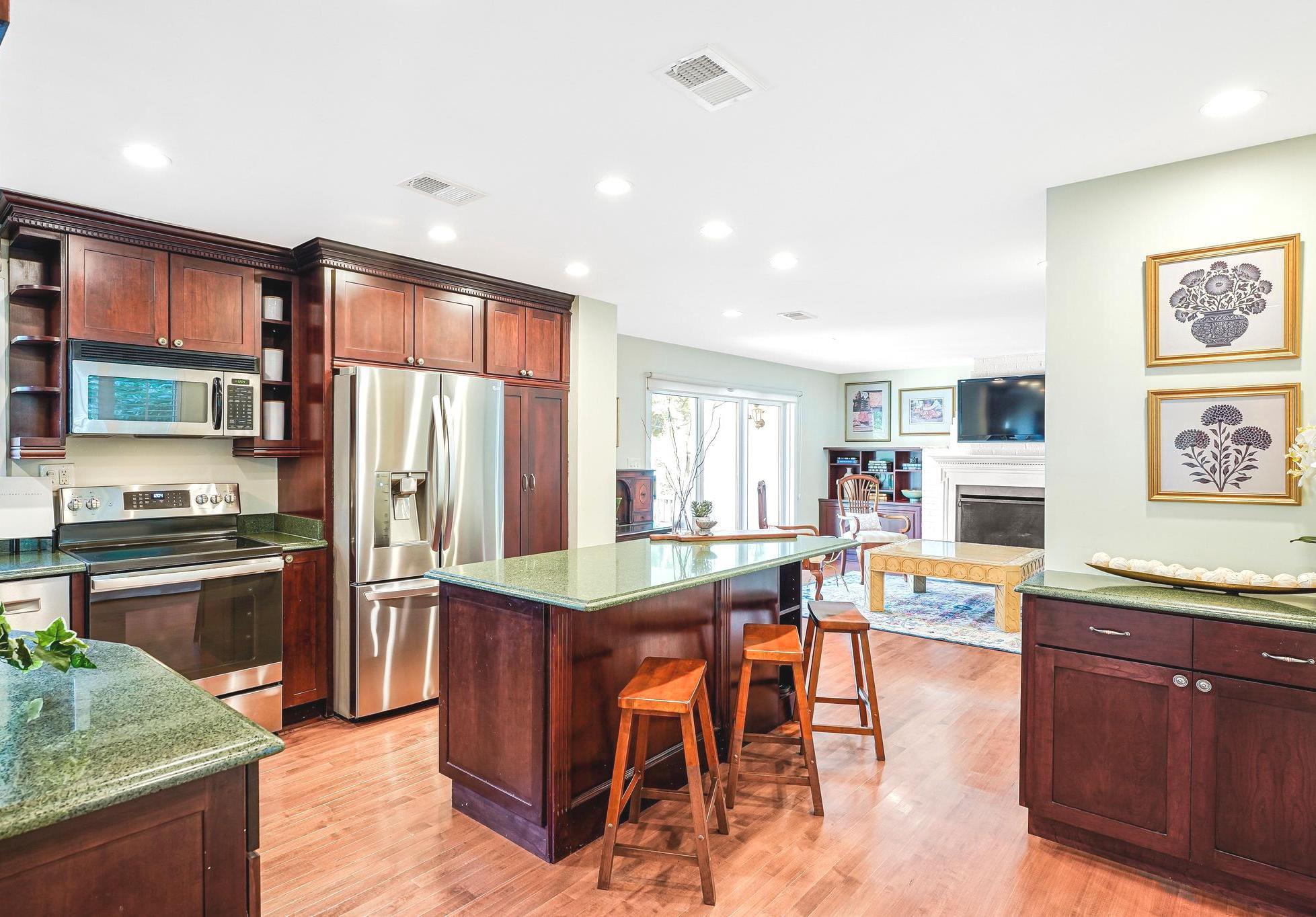  8601 Mount Zephyr Drive, Alexandria, VA, 22309 - 物件實景