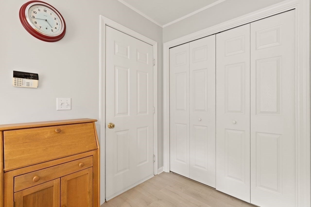 Easton, Massachusetts, 02375, United States, 3 Bedrooms Bedrooms, ,2 BathroomsBathrooms,Residential,For Sale,1838862