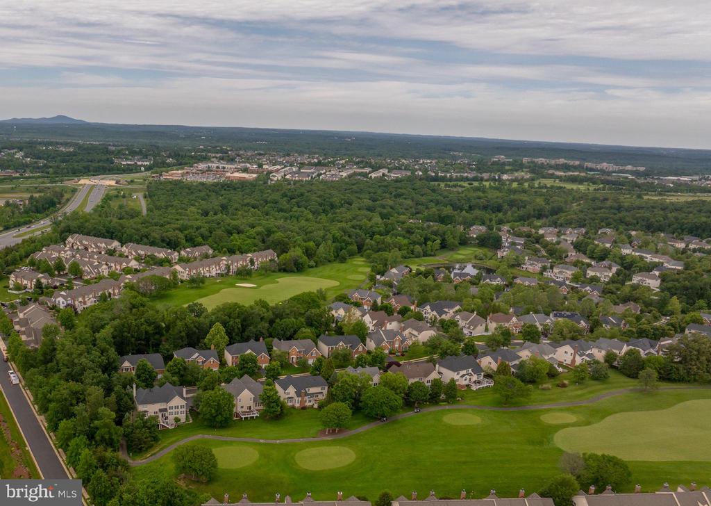 Ashburn, Virginia, 20147, United States, 5 Bedrooms Bedrooms, ,6 BathroomsBathrooms,Residential,For Sale,1839490