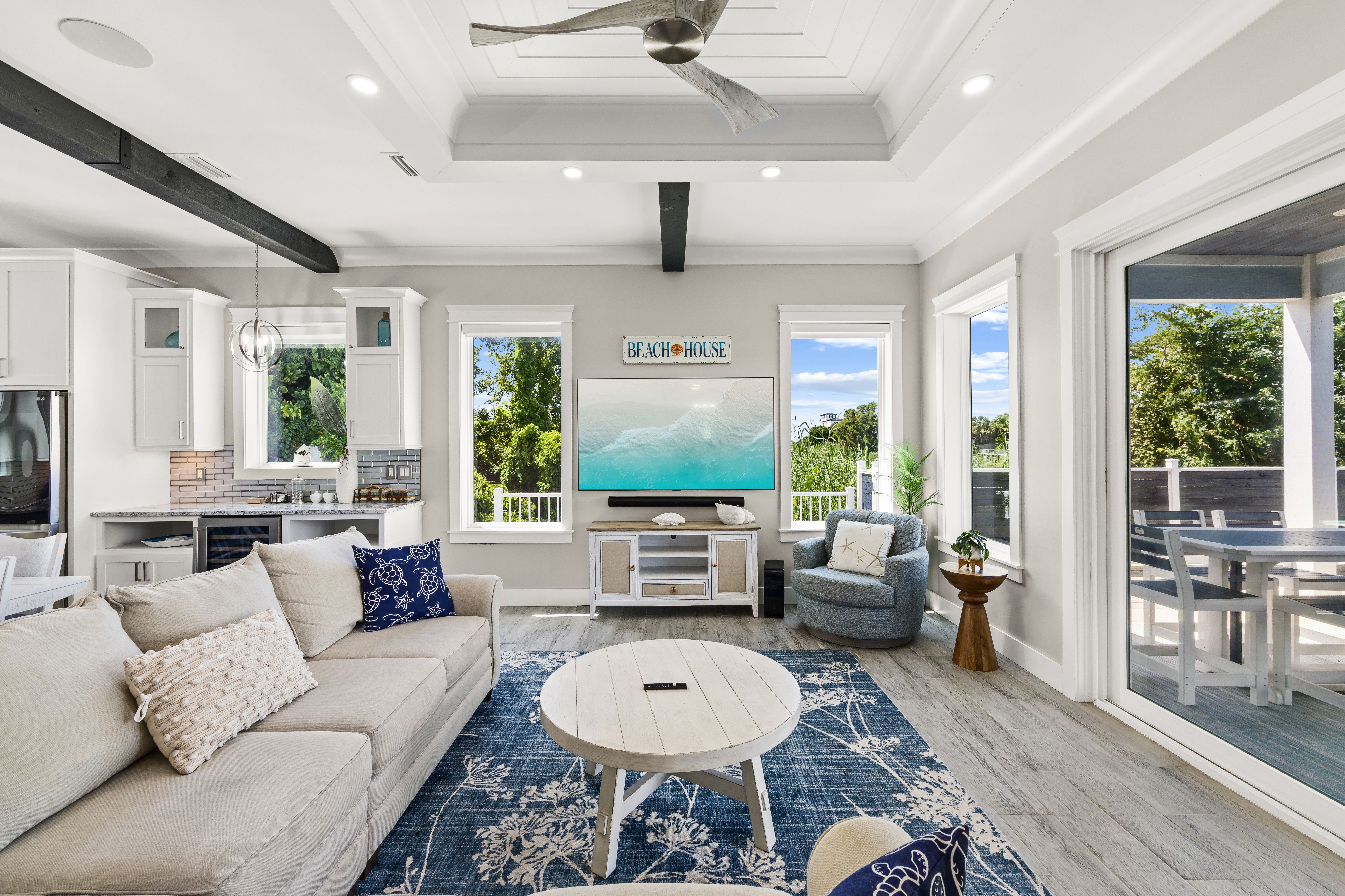  Custom Lakefront Retreat With Gulf Views And Private Pool - 物件實景