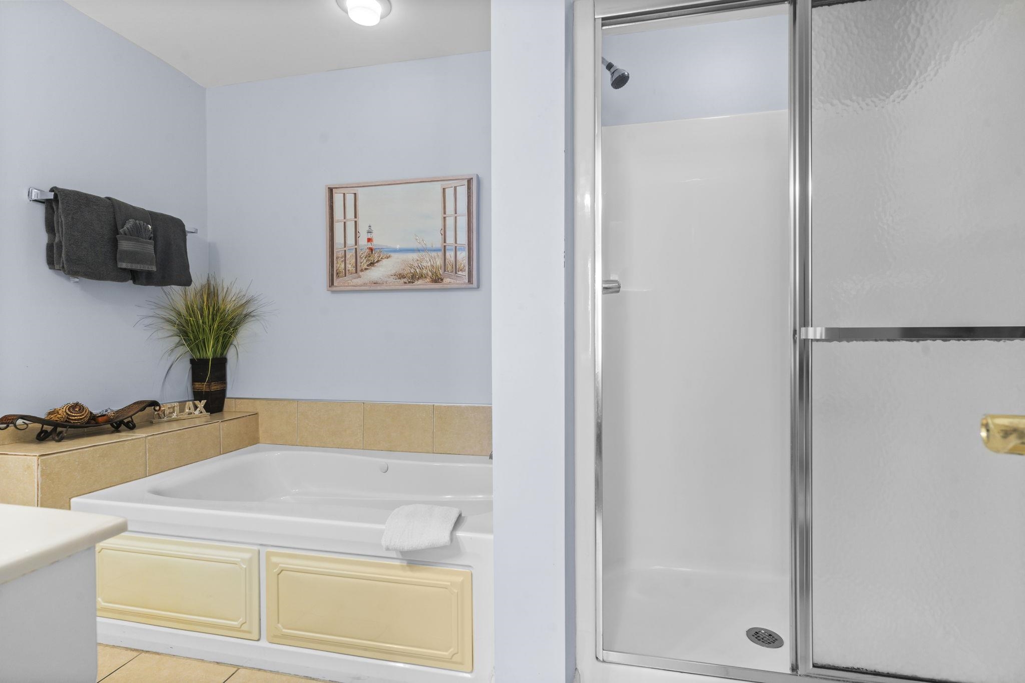 North Myrtle Beach, South Carolina, 29582, United States, 6 Bedrooms Bedrooms, ,4 BathroomsBathrooms,Residential,For Sale,2028384