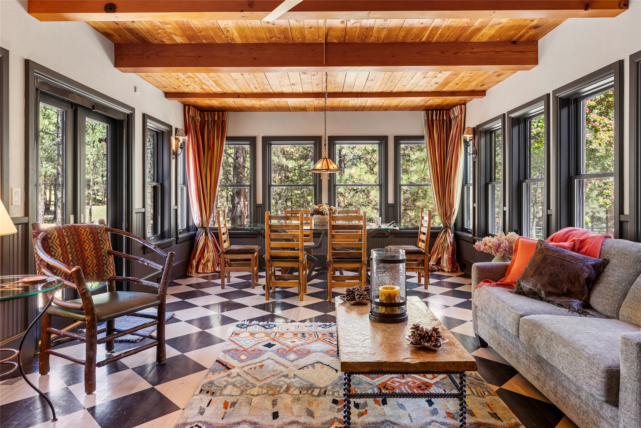  594 Bunkhouse Road - 物件實景