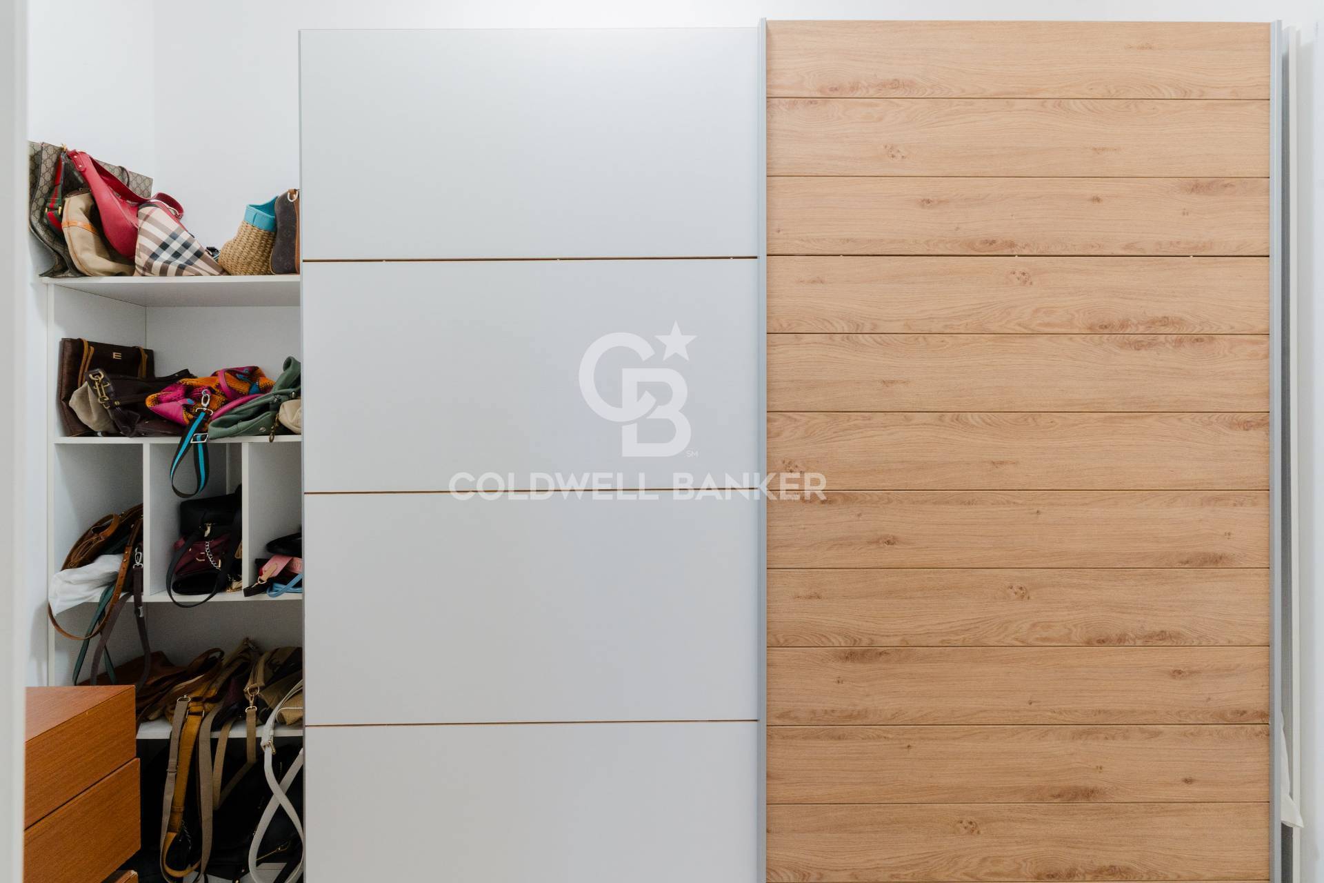 Ruvo di Puglia, Bari, 70037, IT, 4 Bedrooms Bedrooms, ,3 BathroomsBathrooms,Residential,For Sale,1987769