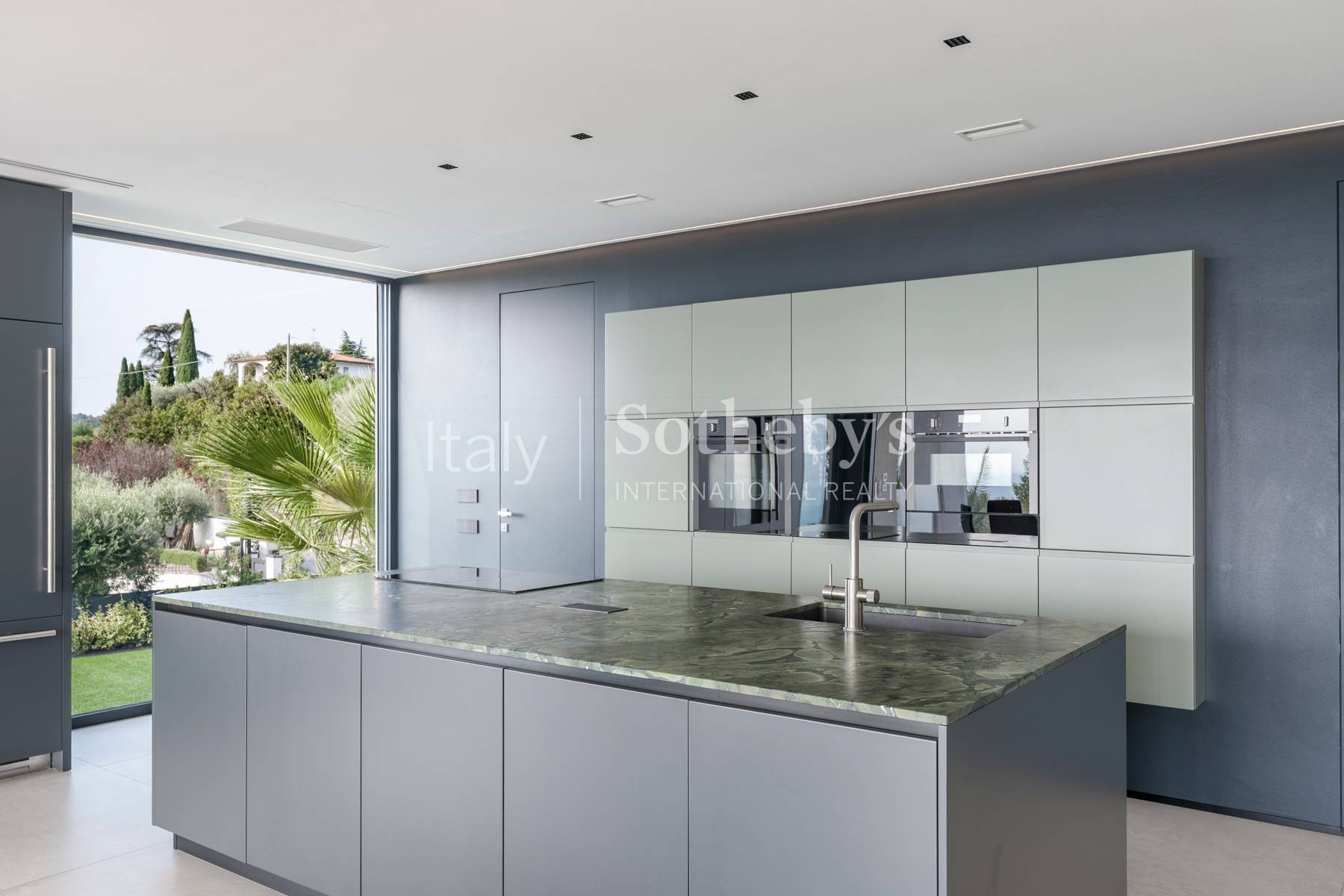  Exclusive modern villa with panoramic lake views - 物件實景