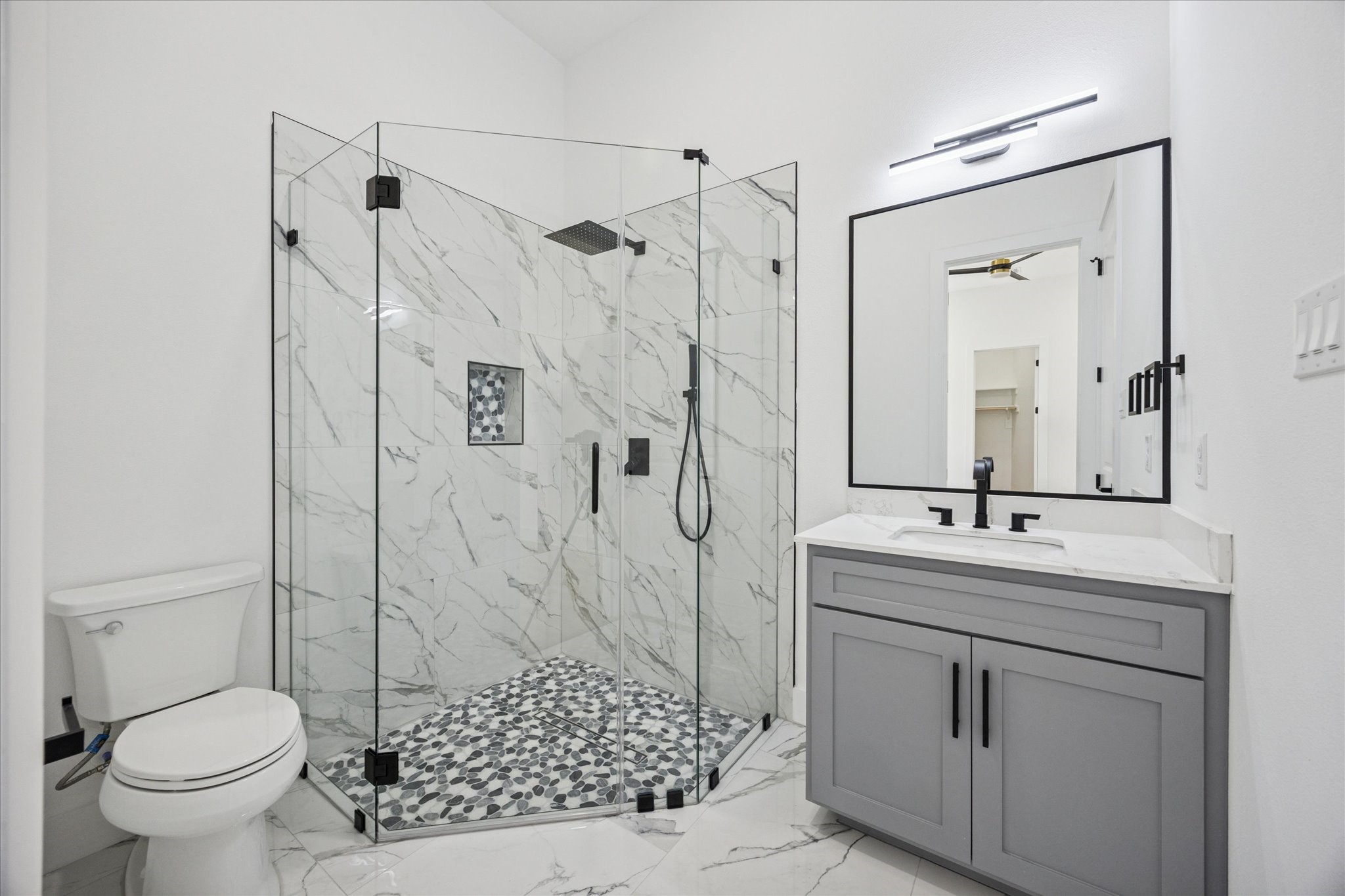 North Richland Hills, Texas, 76182, United States, 5 Bedrooms Bedrooms, ,5 BathroomsBathrooms,Residential,For Sale,1896745