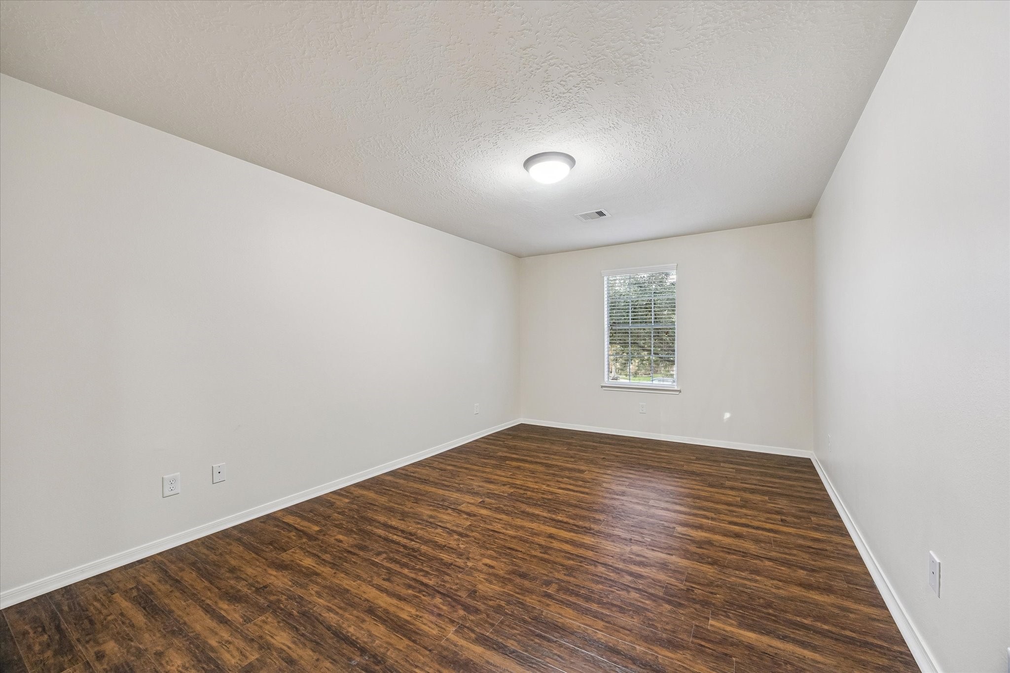  2209 Tracy Way - 物件實景