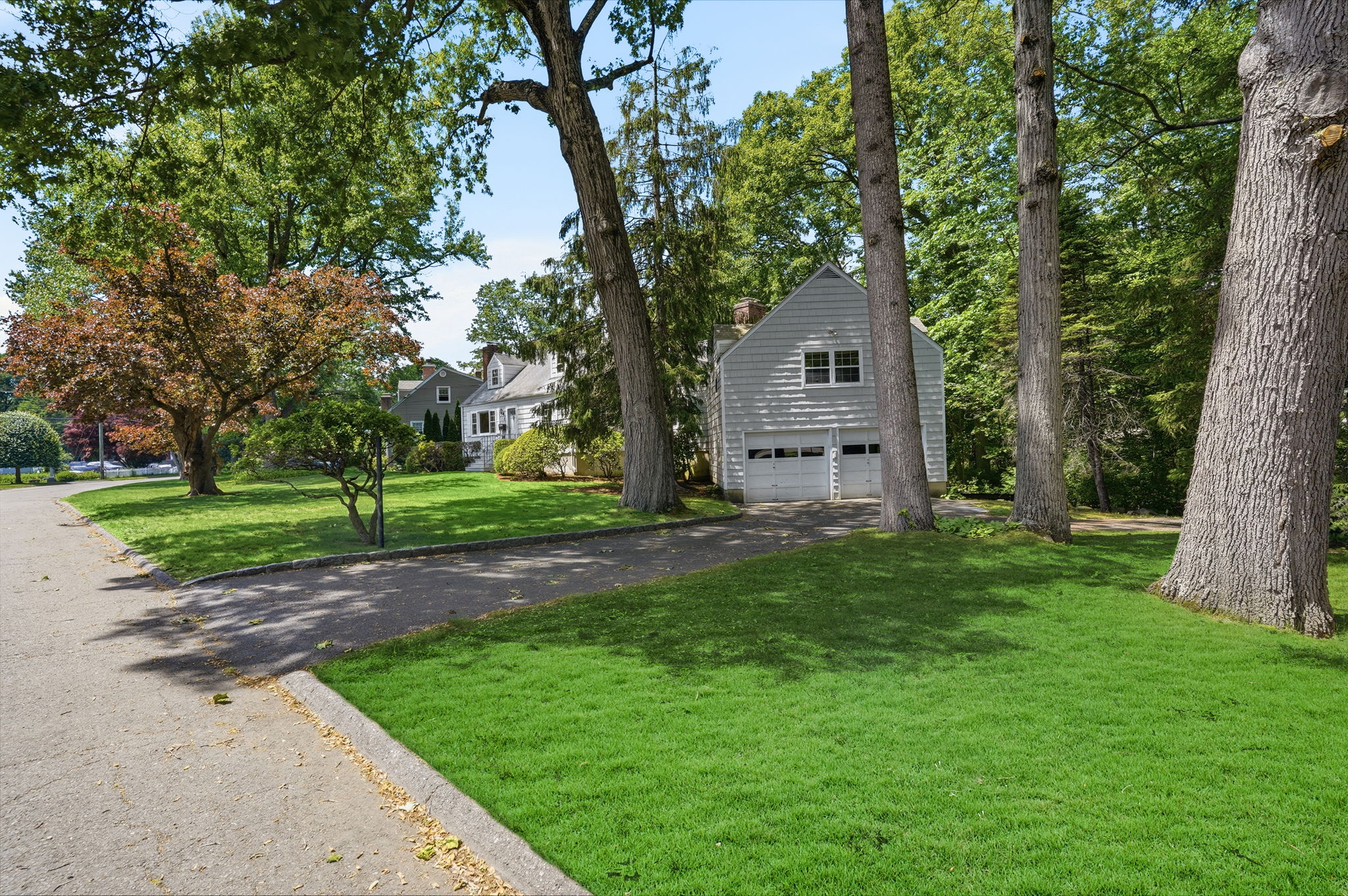  Charming & Versatile Cape Cod in Convenient Newfield - 物件實景
