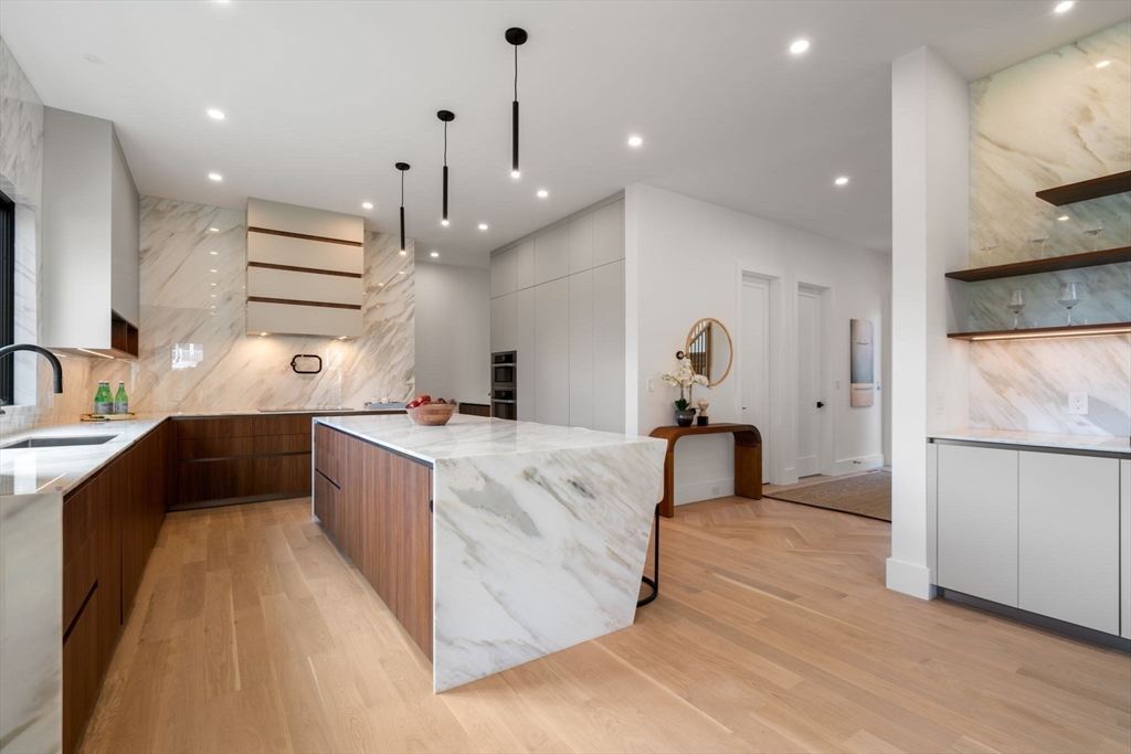 Newton, Massachusetts, 02465, United States, 6 Bedrooms Bedrooms, ,7 BathroomsBathrooms,Residential,For Sale,1730444