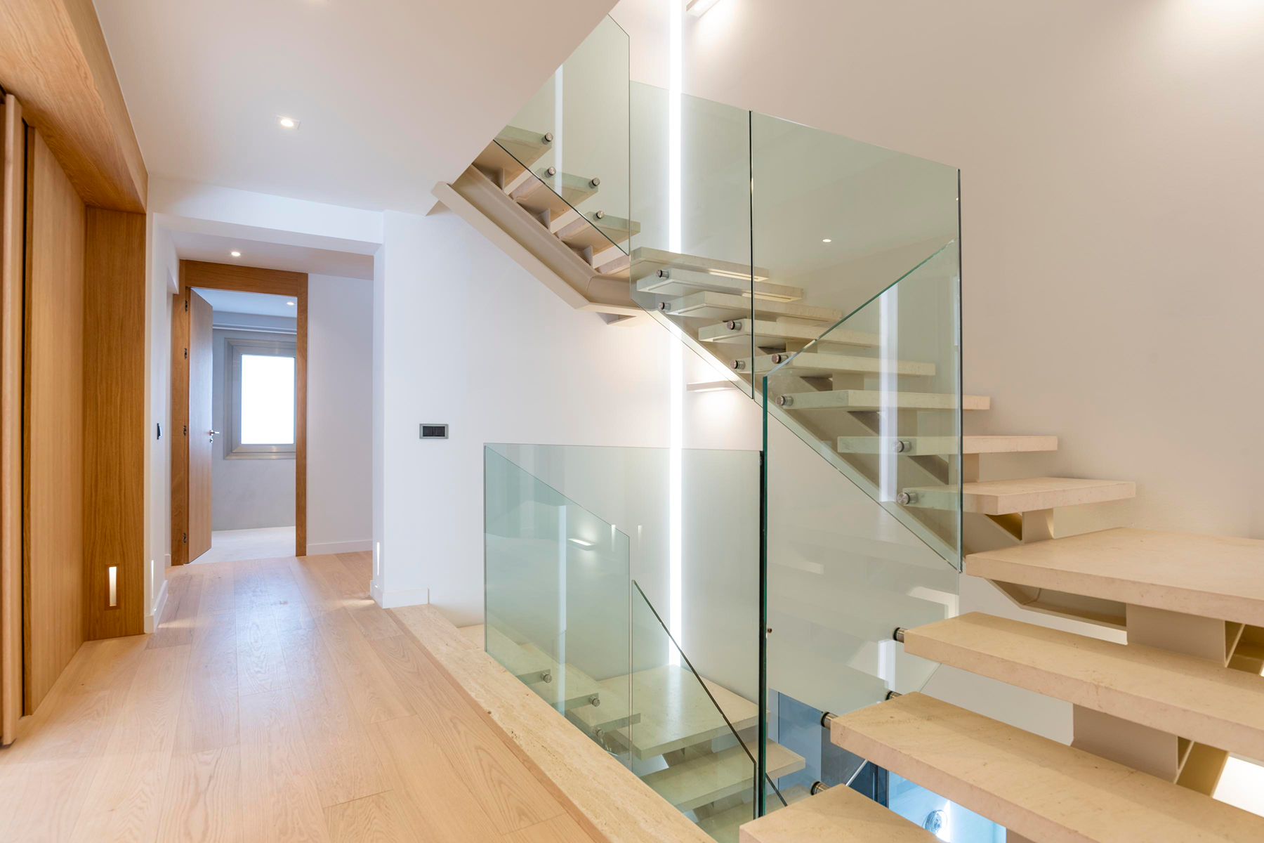  Contemporary villa with exceptional privacy in La Moraleja - 物件實景