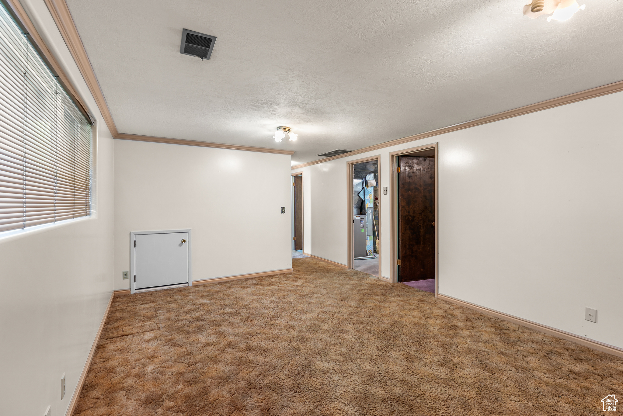 Farmington, Utah, 84025, United States, 5 Bedrooms Bedrooms, ,1 BathroomBathrooms,Residential,For Sale,1927310