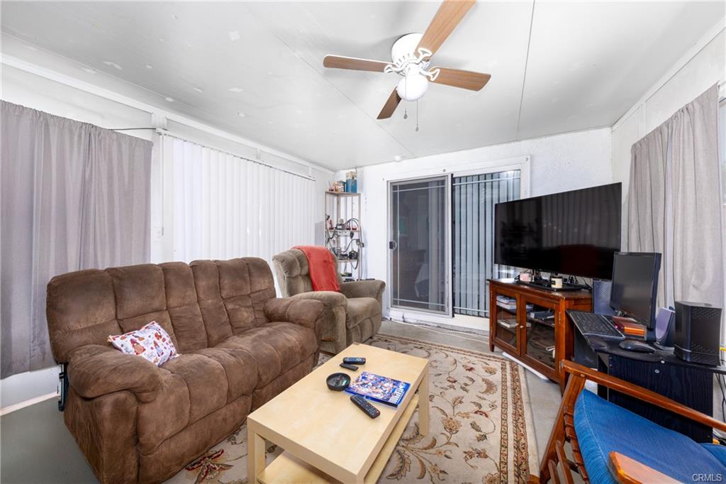 Los Angeles, California, 90059, United States, 2 Bedrooms Bedrooms, ,1 BathroomBathrooms,Residential,For Sale,1908040