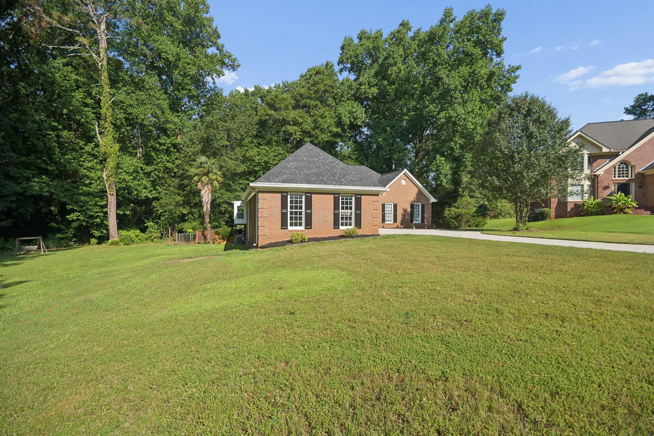  Beautifully Refreshed Ranch Nestled on an Expansive Cul-de-sac Lot - 物件實景