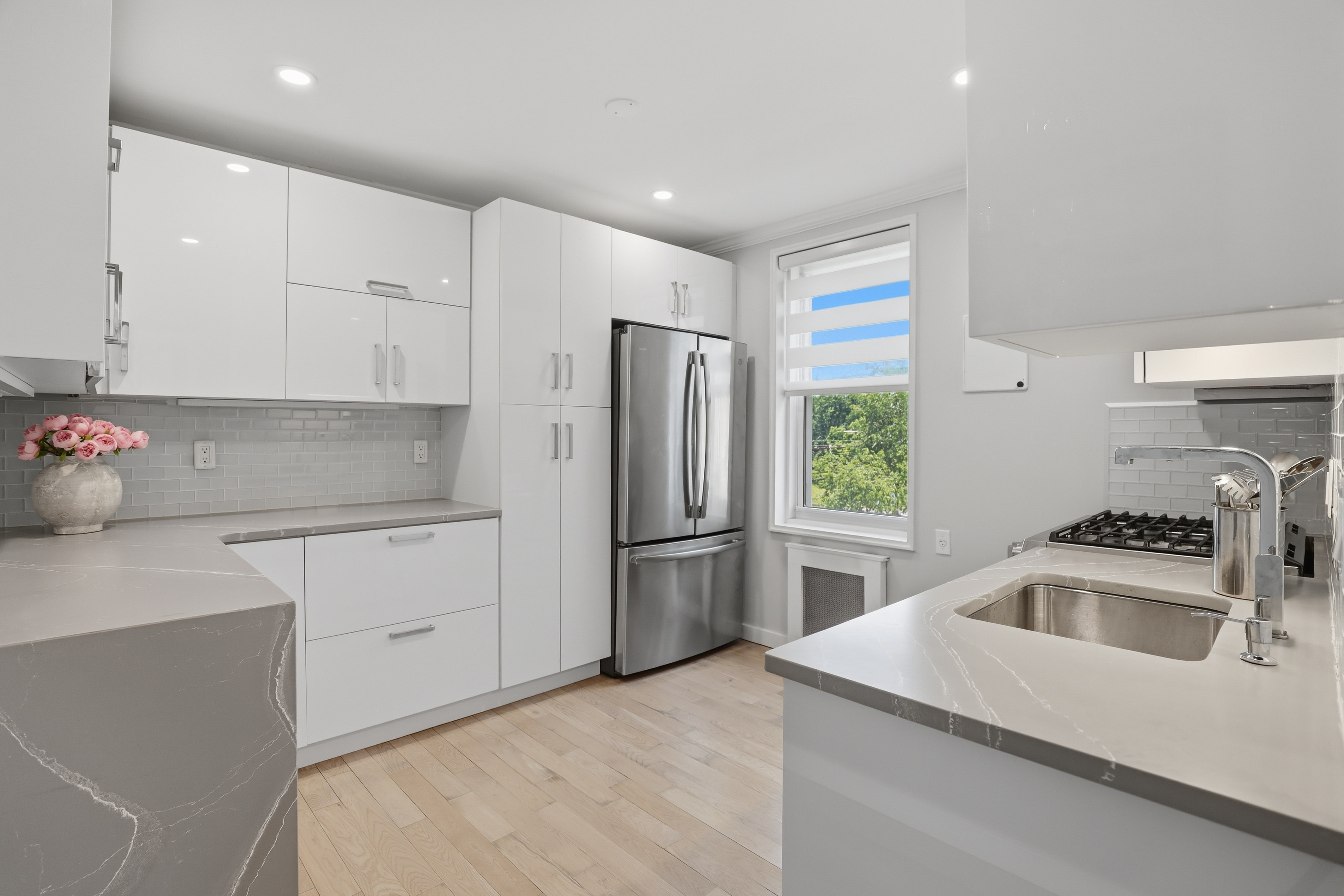  1304 Midland Avenue - 物件實景